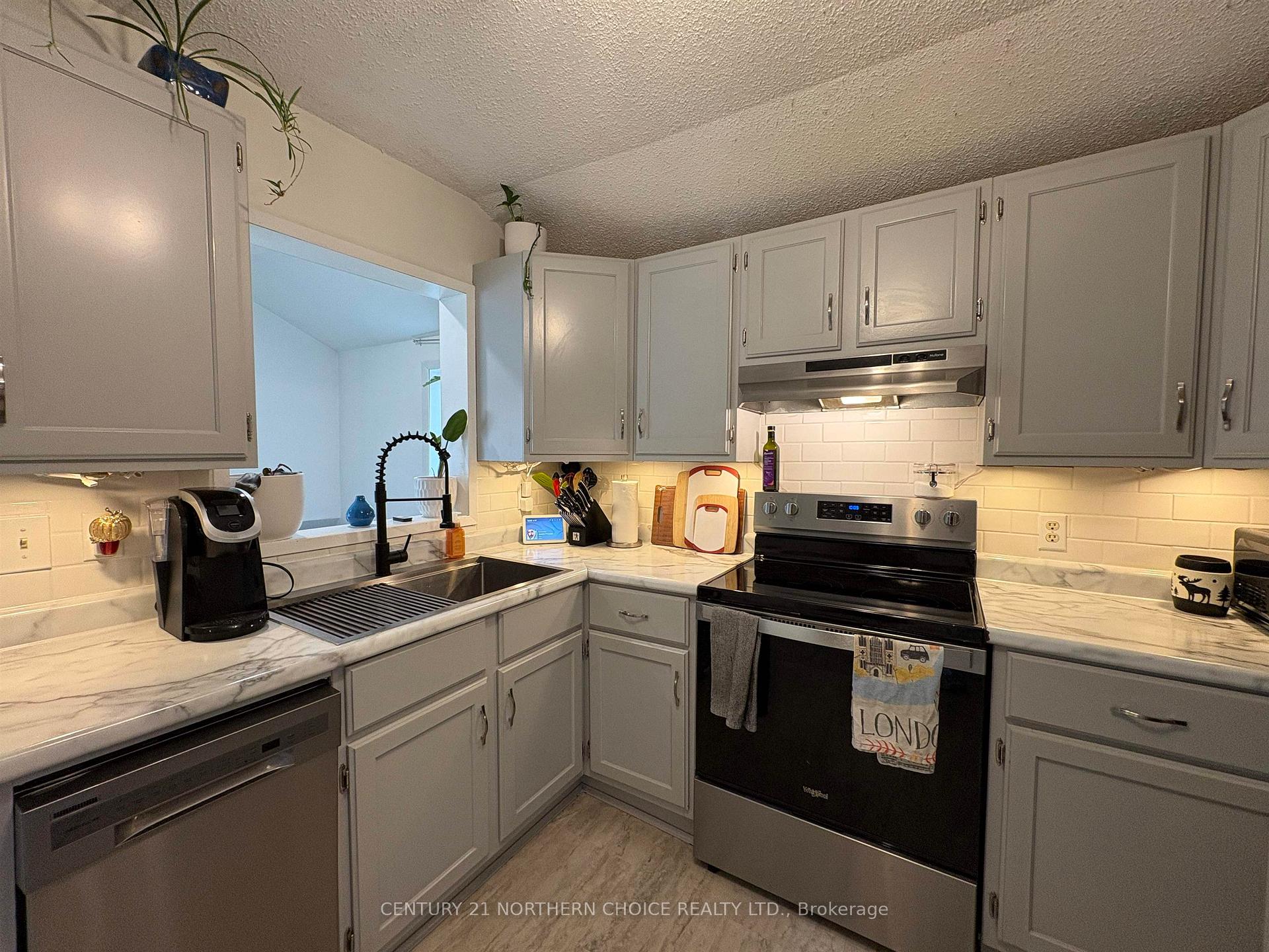 Photo 9 of 627 Second Street E, Fort Frances — HOMEH