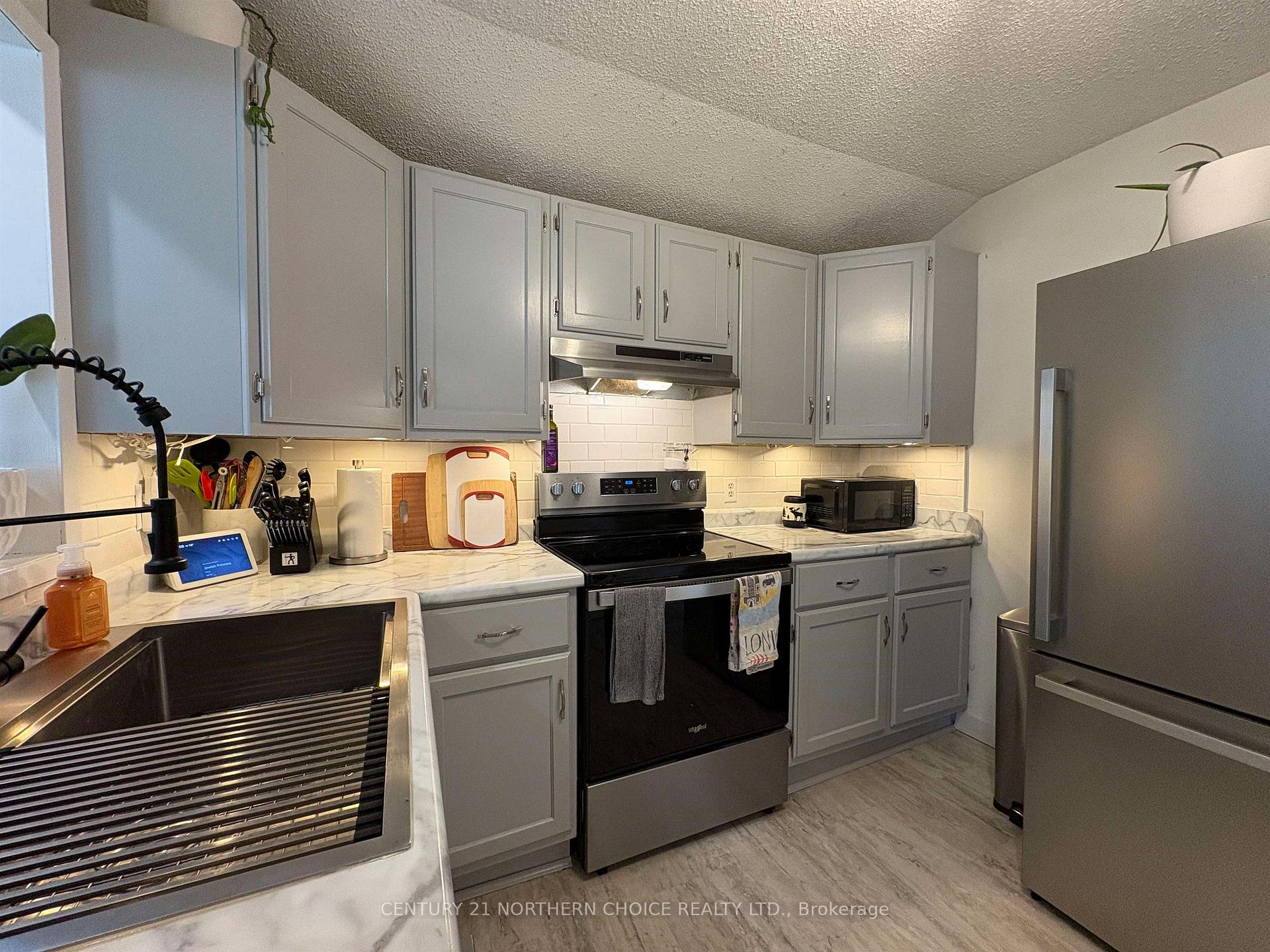 Photo 10 of 627 Second Street E, Fort Frances — HOMEH