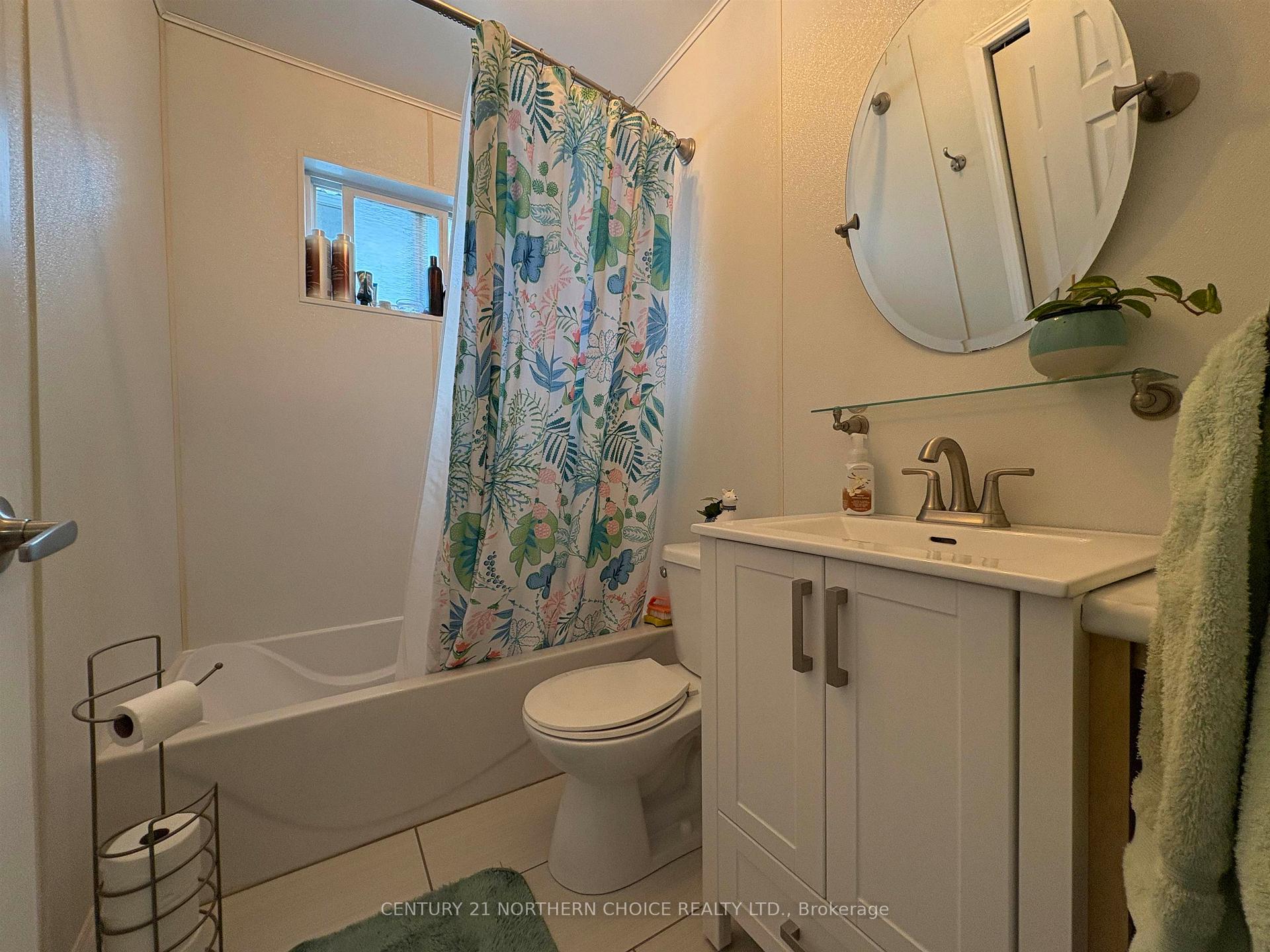 Photo 17 of 627 Second Street E, Fort Frances — HOMEH