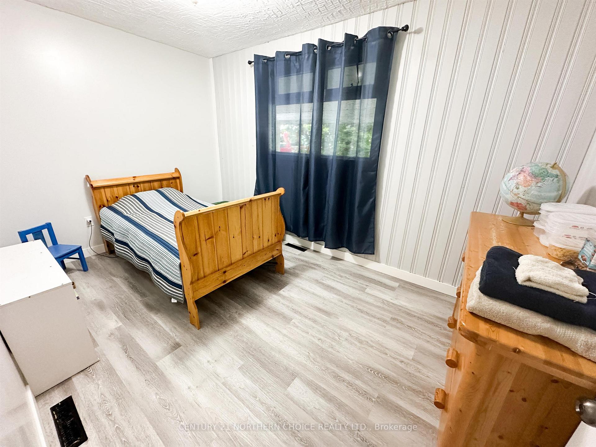 Photo 9 of 18 Kenora Road, Red Lake — HOMEH