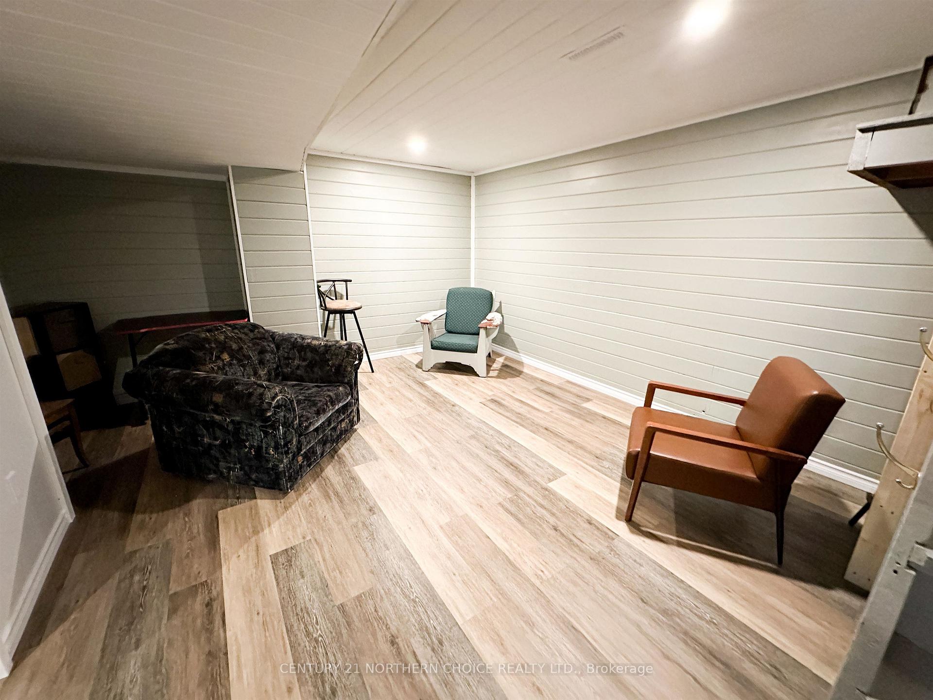 Photo 15 of 18 Kenora Road, Red Lake — HOMEH