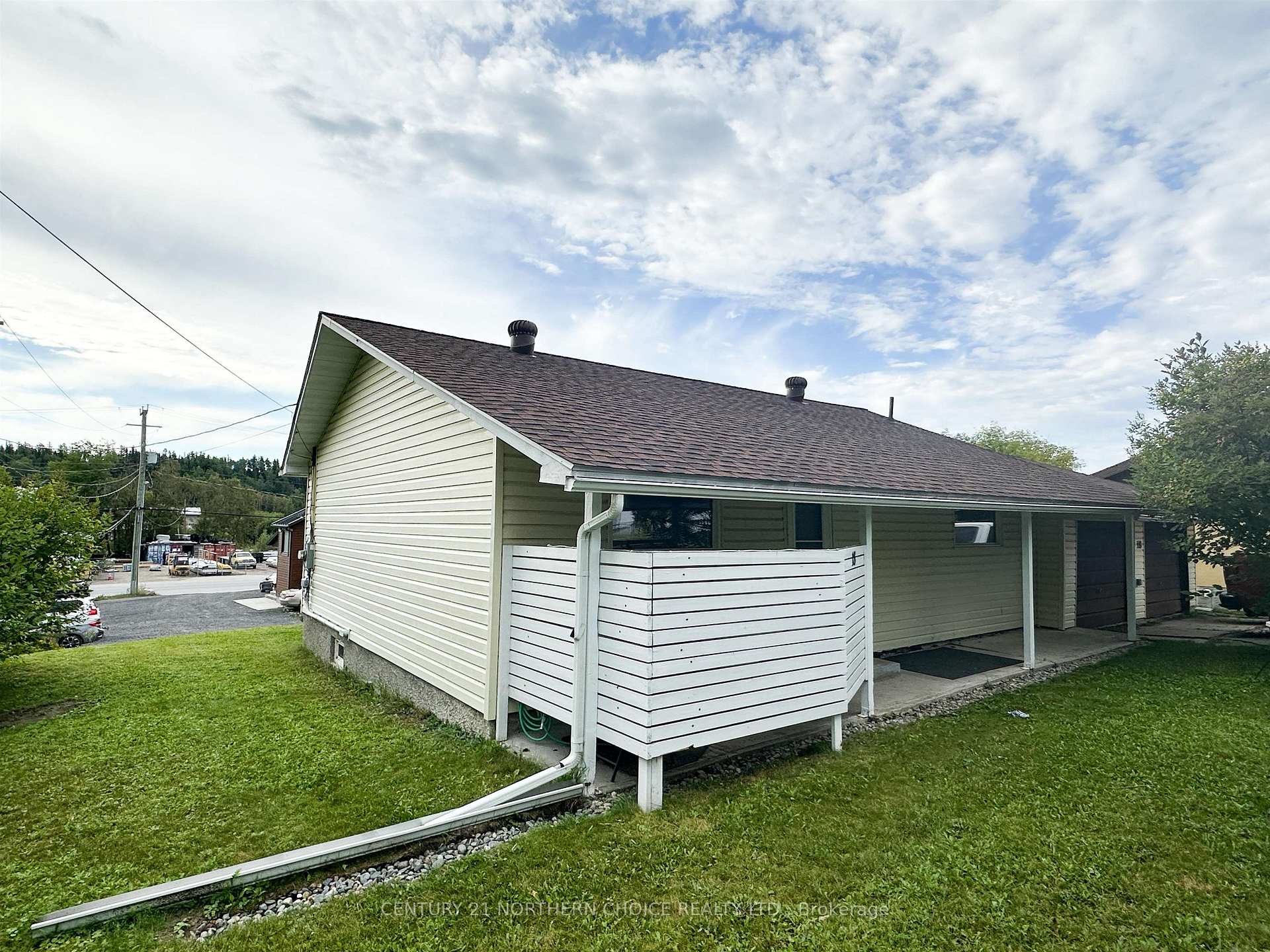 Photo 16 of 18 Kenora Road, Red Lake — HOMEH