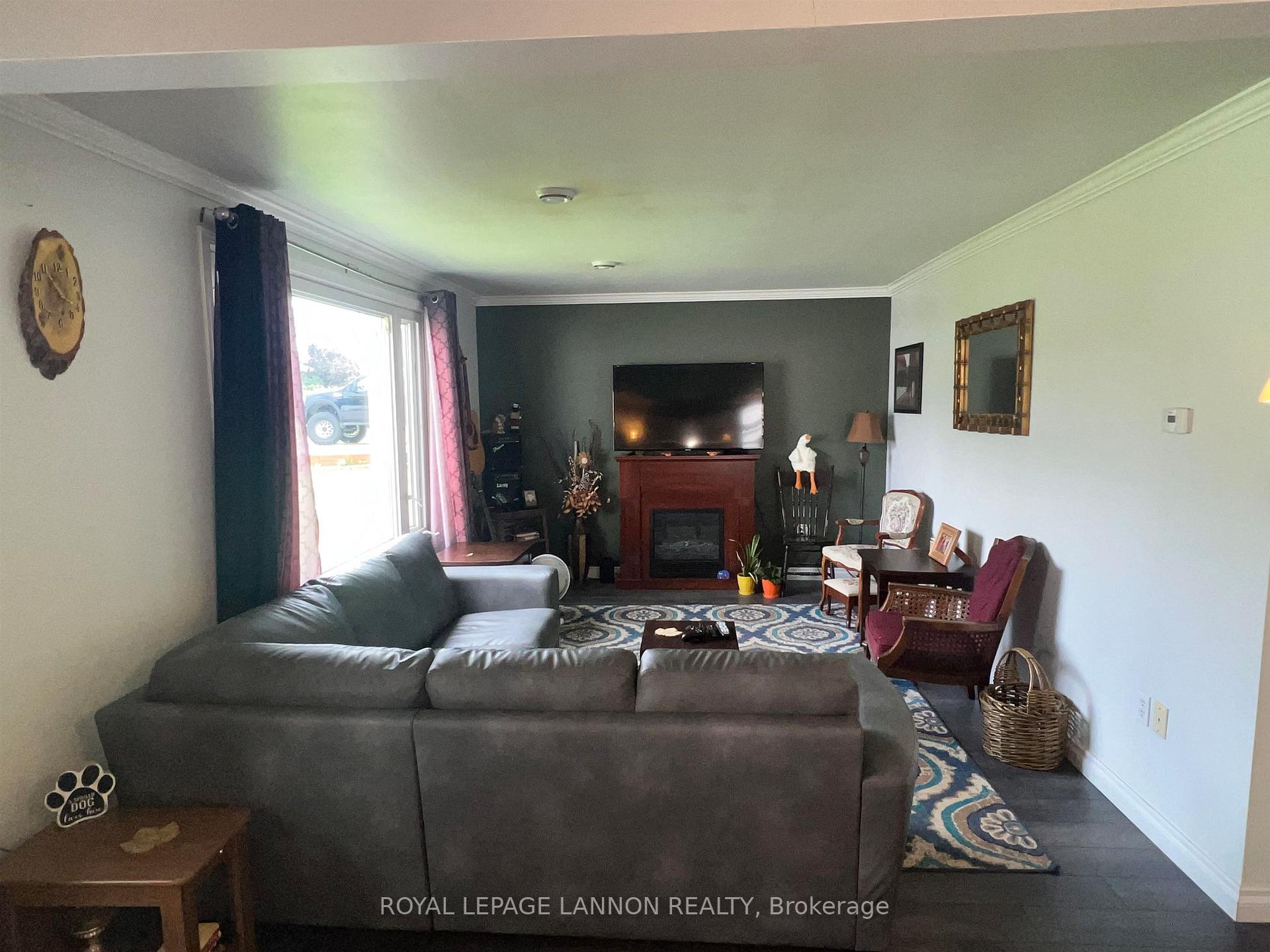 Photo 11 of 21 Grenville Avenue, Atikokan — HOMEH