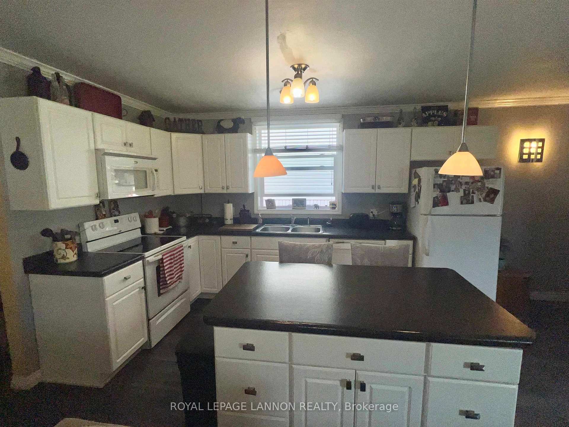 Photo 17 of 21 Grenville Avenue, Atikokan — HOMEH