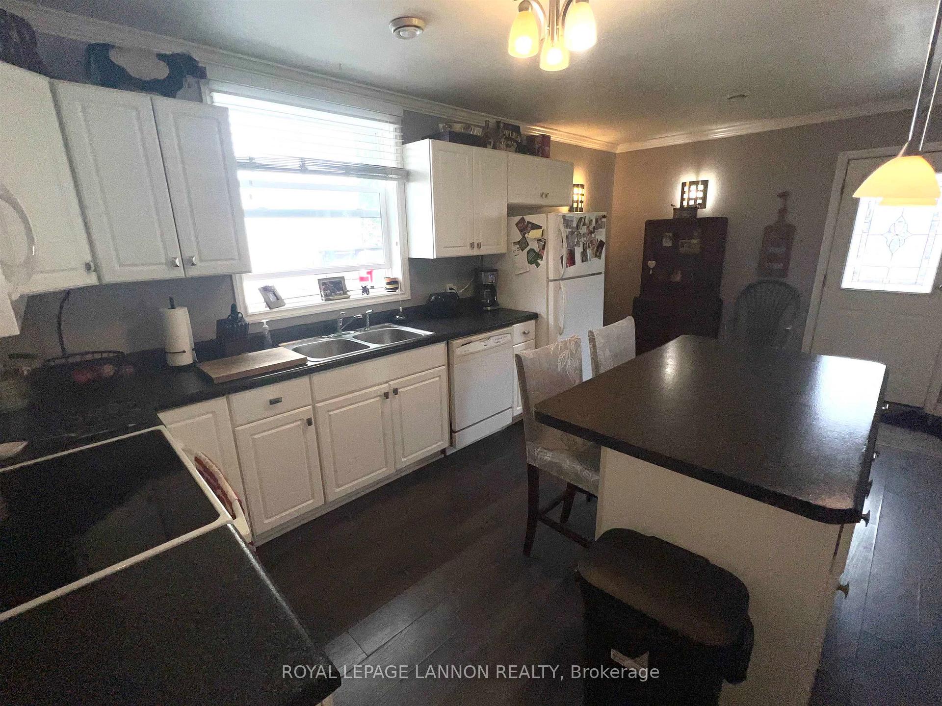 Photo 18 of 21 Grenville Avenue, Atikokan — HOMEH