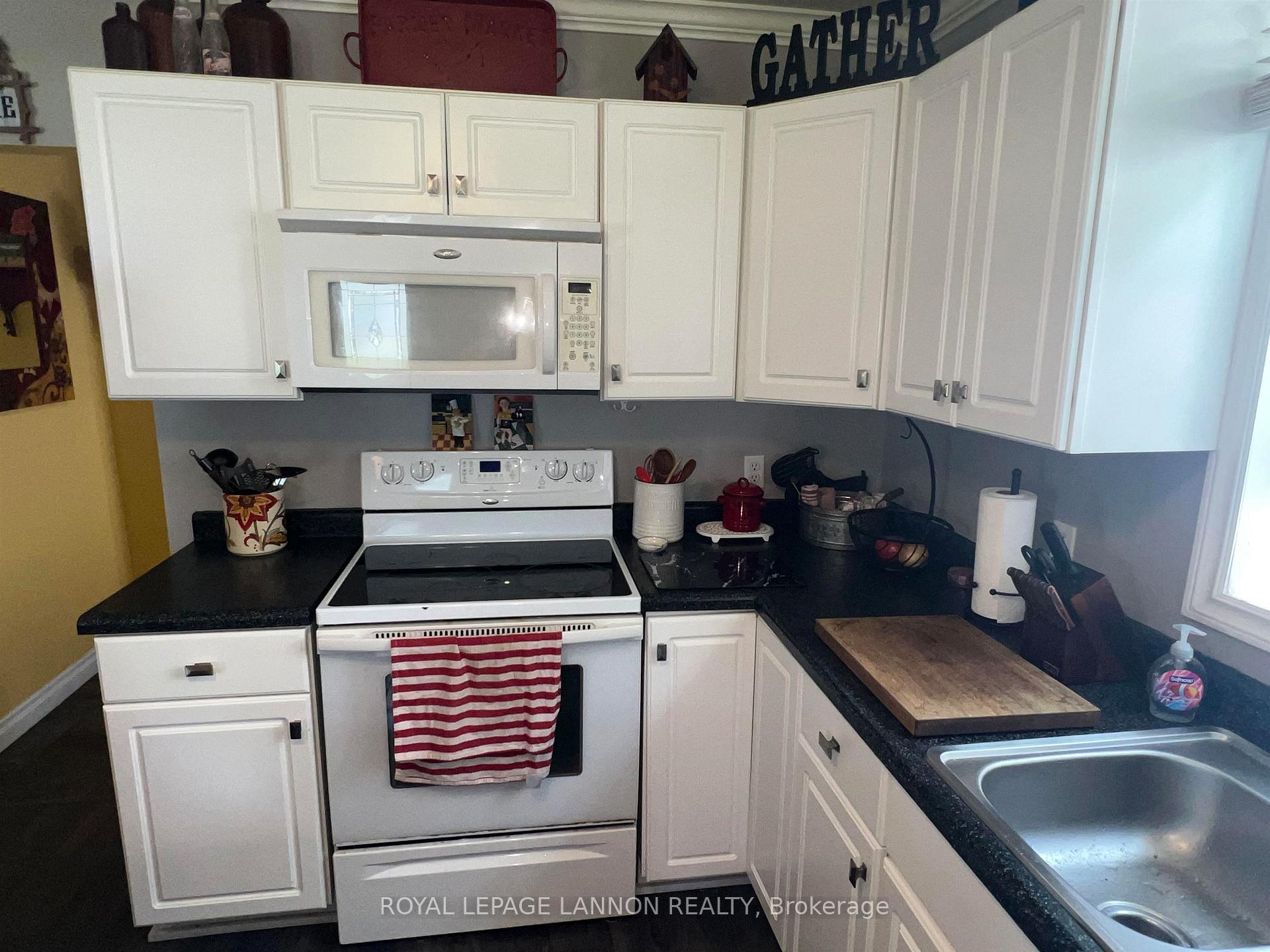 Photo 20 of 21 Grenville Avenue, Atikokan — HOMEH