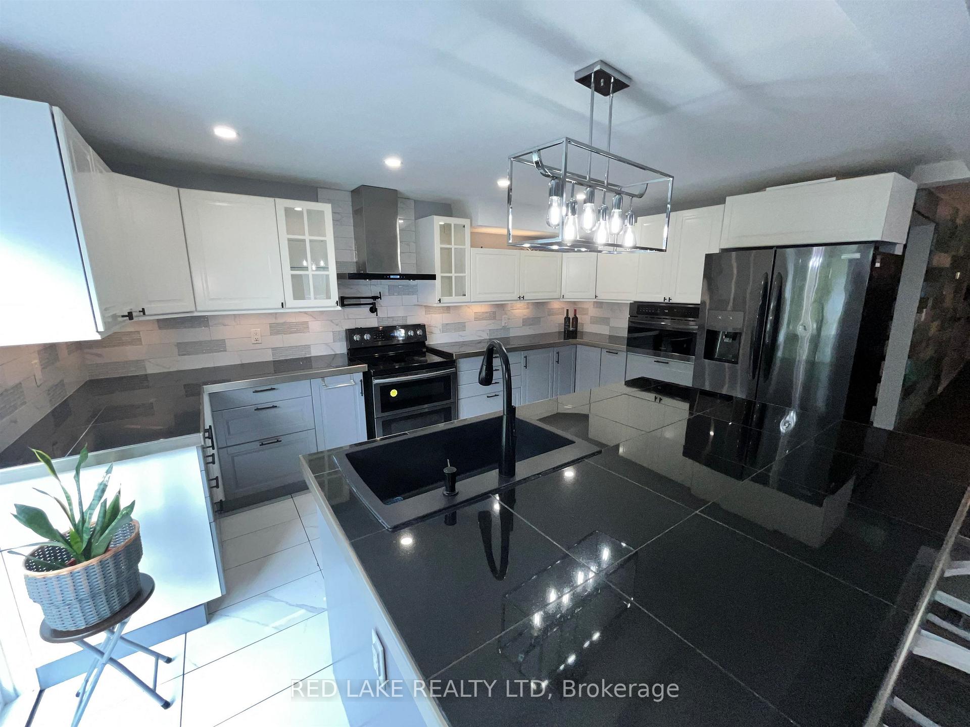 Photo 12 of 339 Howey Street, Red Lake — HOMEH
