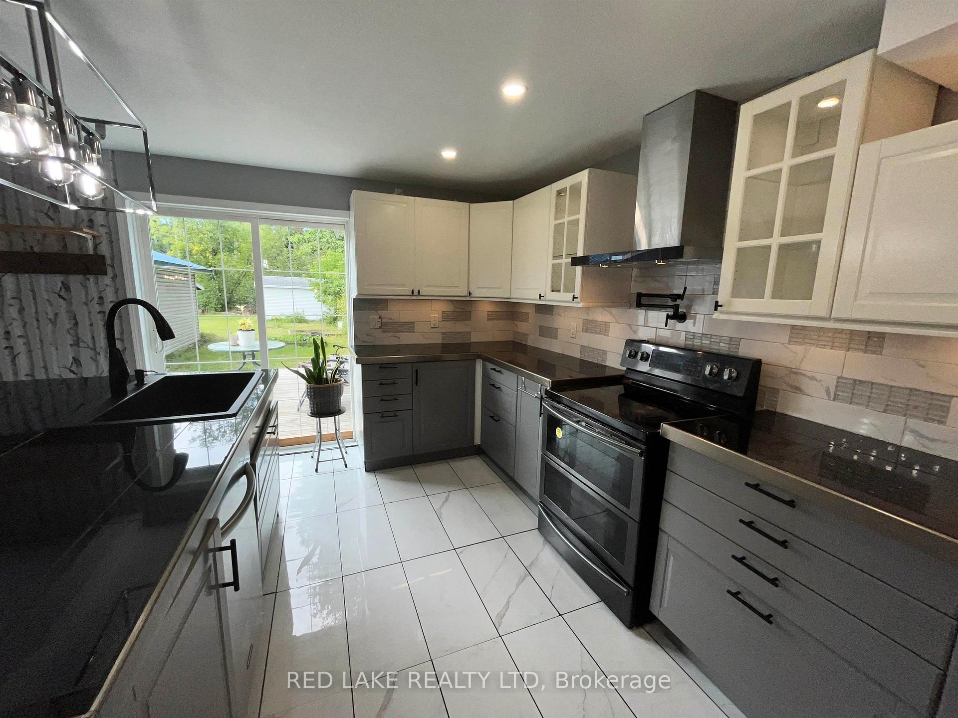 Photo 15 of 339 Howey Street, Red Lake — HOMEH