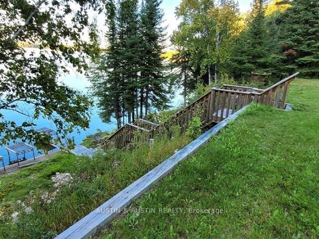 Photo 5 of 233 Harris Crescent, Dryden, Thunder Lake — HOMEH