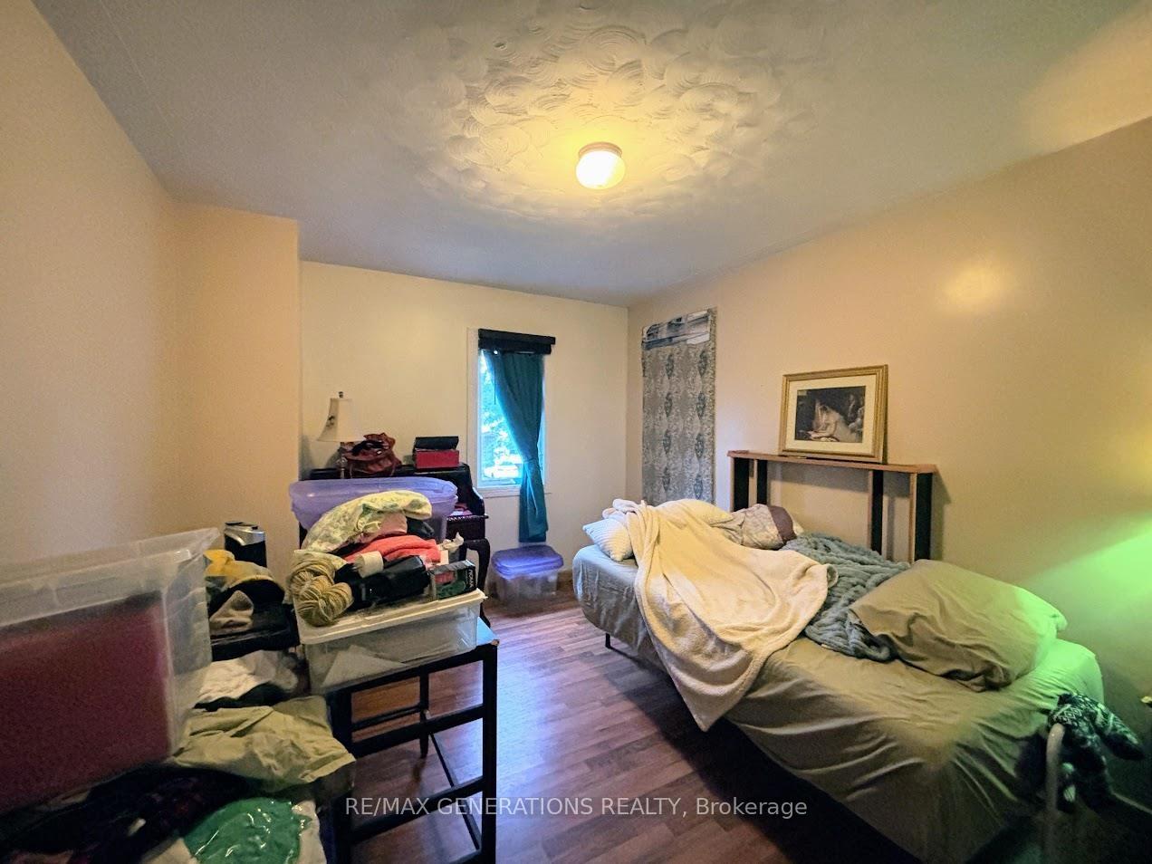 Photo 7 of 32 Howe Street, Marathon — HOMEH