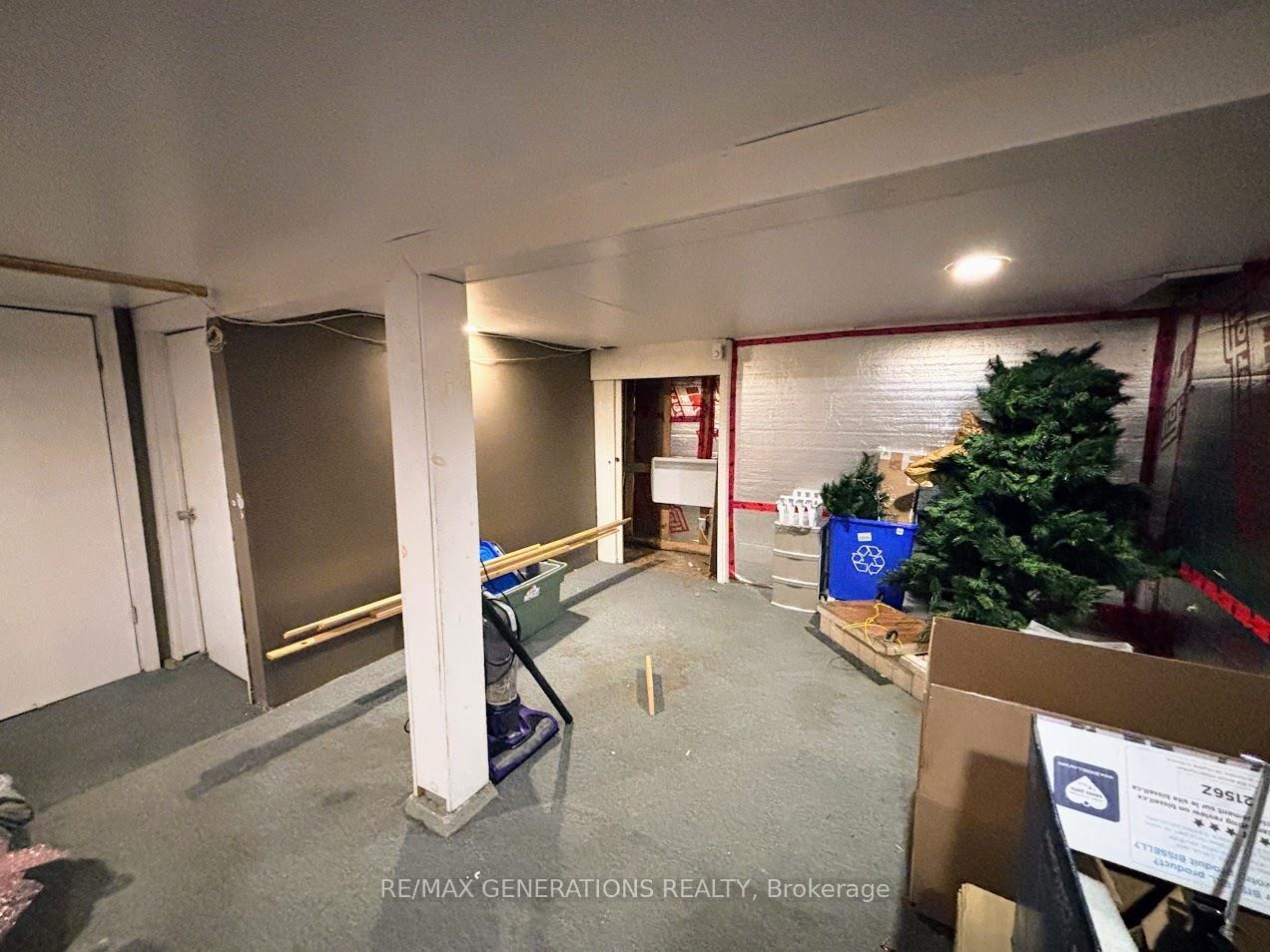 Photo 15 of 32 Howe Street, Marathon — HOMEH