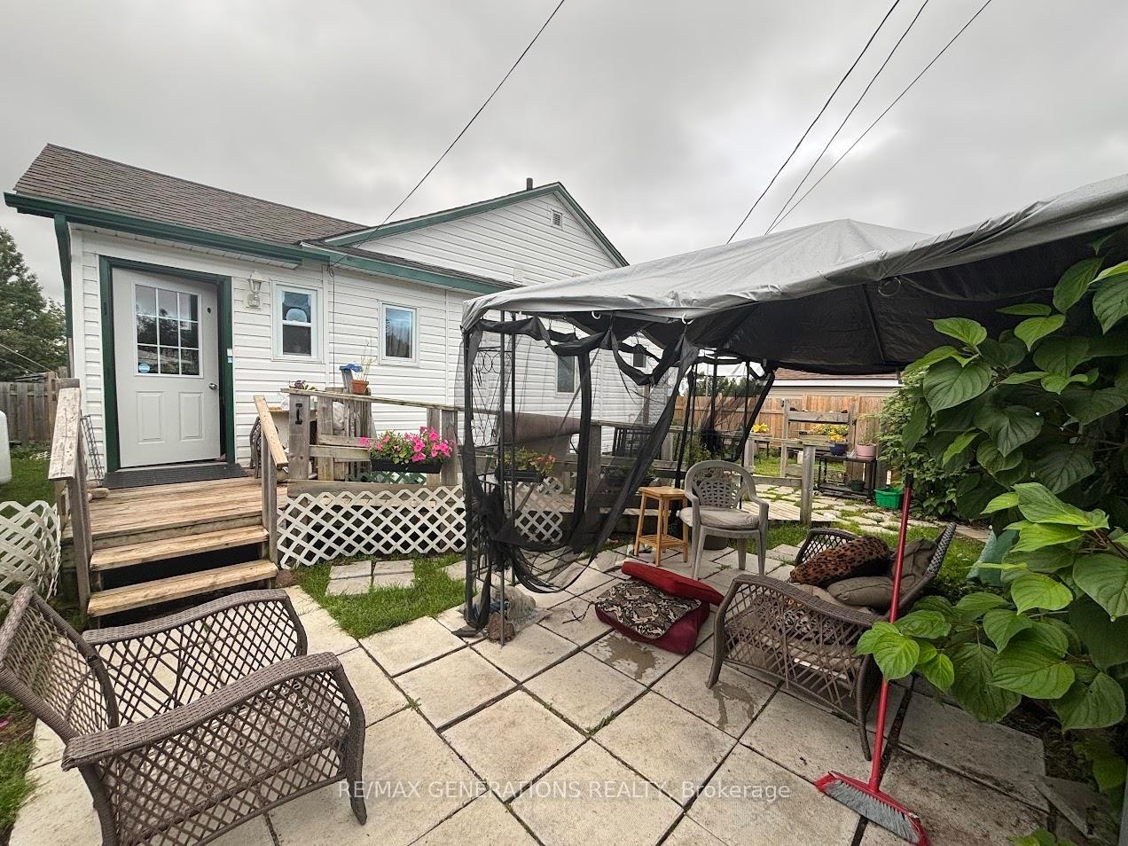 Photo 26 of 32 Howe Street, Marathon — HOMEH