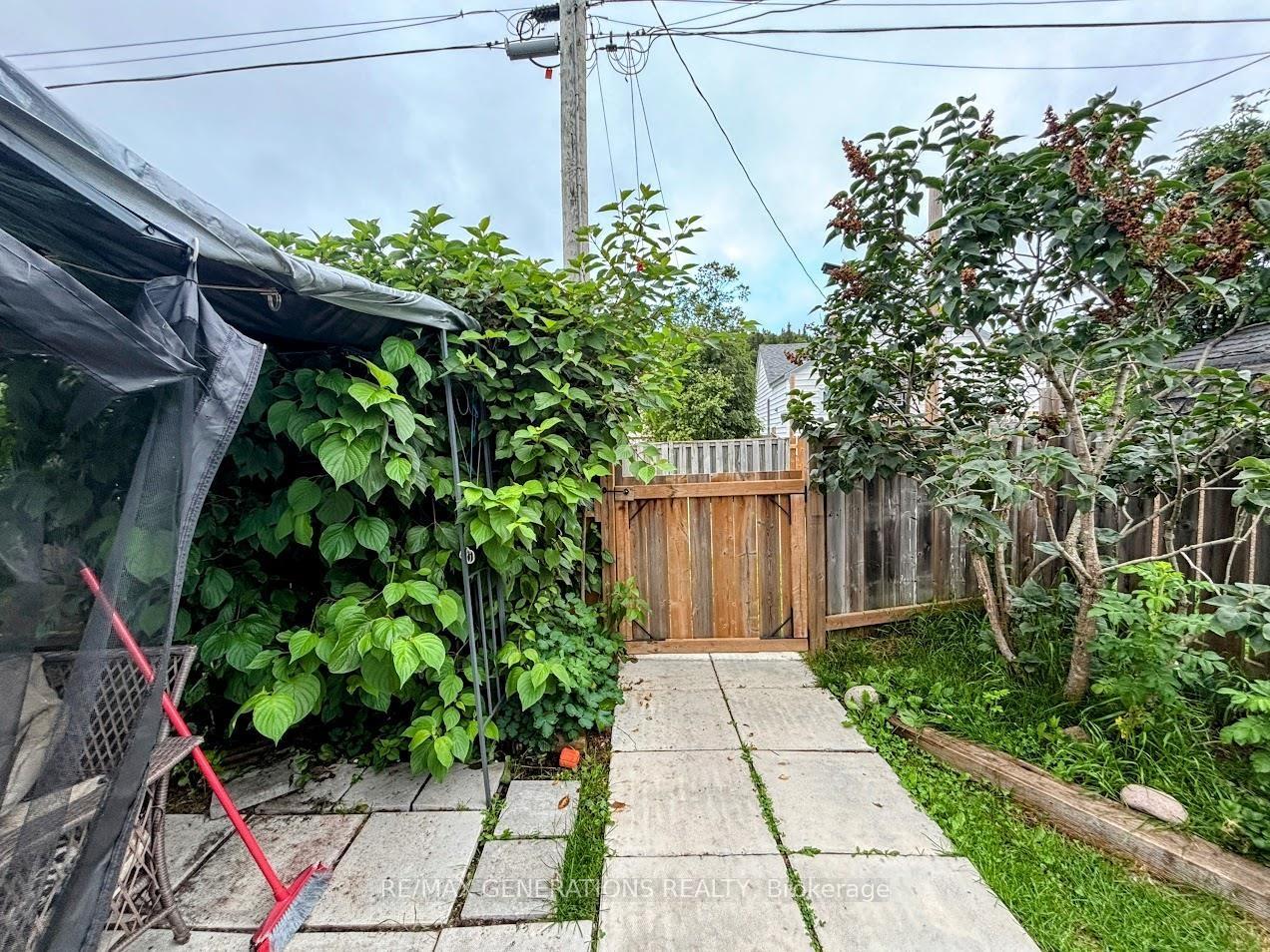 Photo 29 of 32 Howe Street, Marathon — HOMEH