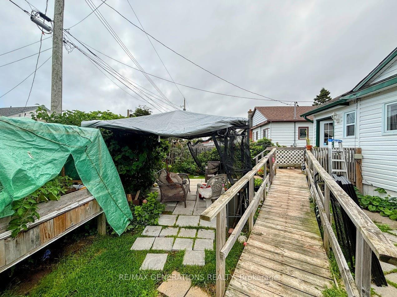 Photo 32 of 32 Howe Street, Marathon — HOMEH