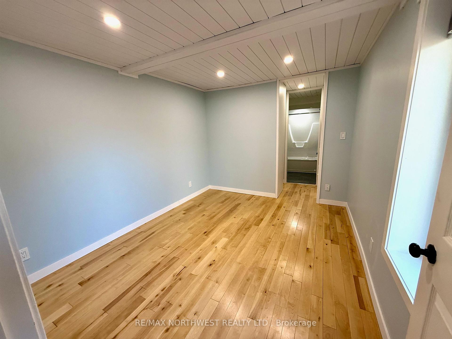 Photo 13 of 216 Wharf Street, Kenora, Keewatin — HOMEH