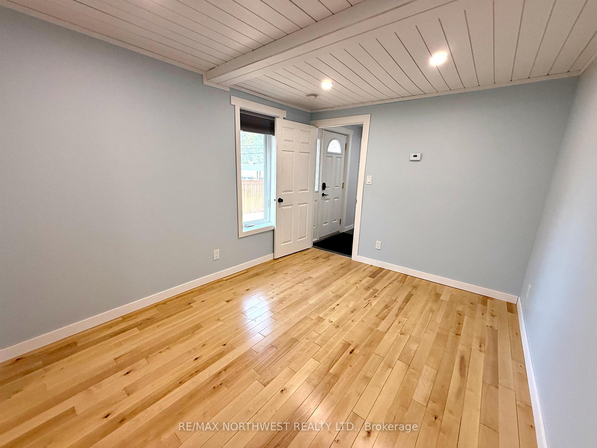 Photo 14 of 216 Wharf Street, Kenora, Keewatin — HOMEH