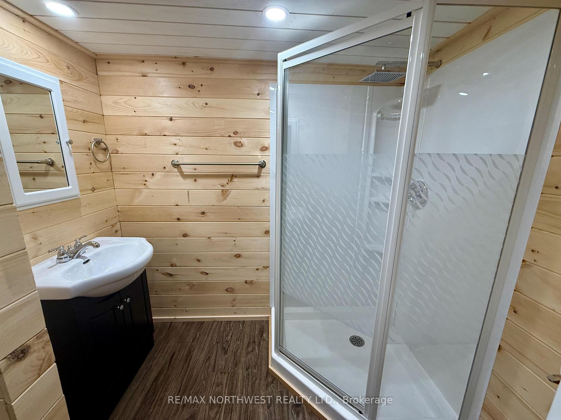 Photo 32 of 216 Wharf Street, Kenora, Keewatin — HOMEH