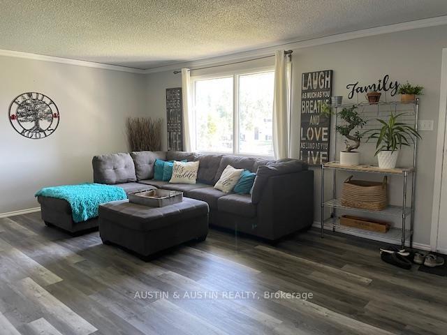 Photo 2 of 122 Wabigoon Drive, Dryden, Pronger Park — HOMEH