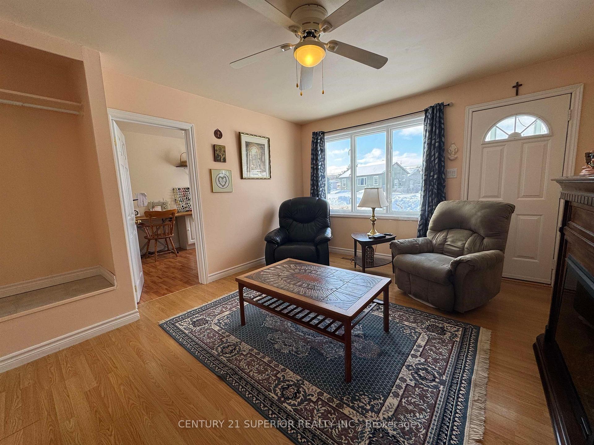Photo 2 of 21 Heron Drive, Manitouwadge — HOMEH