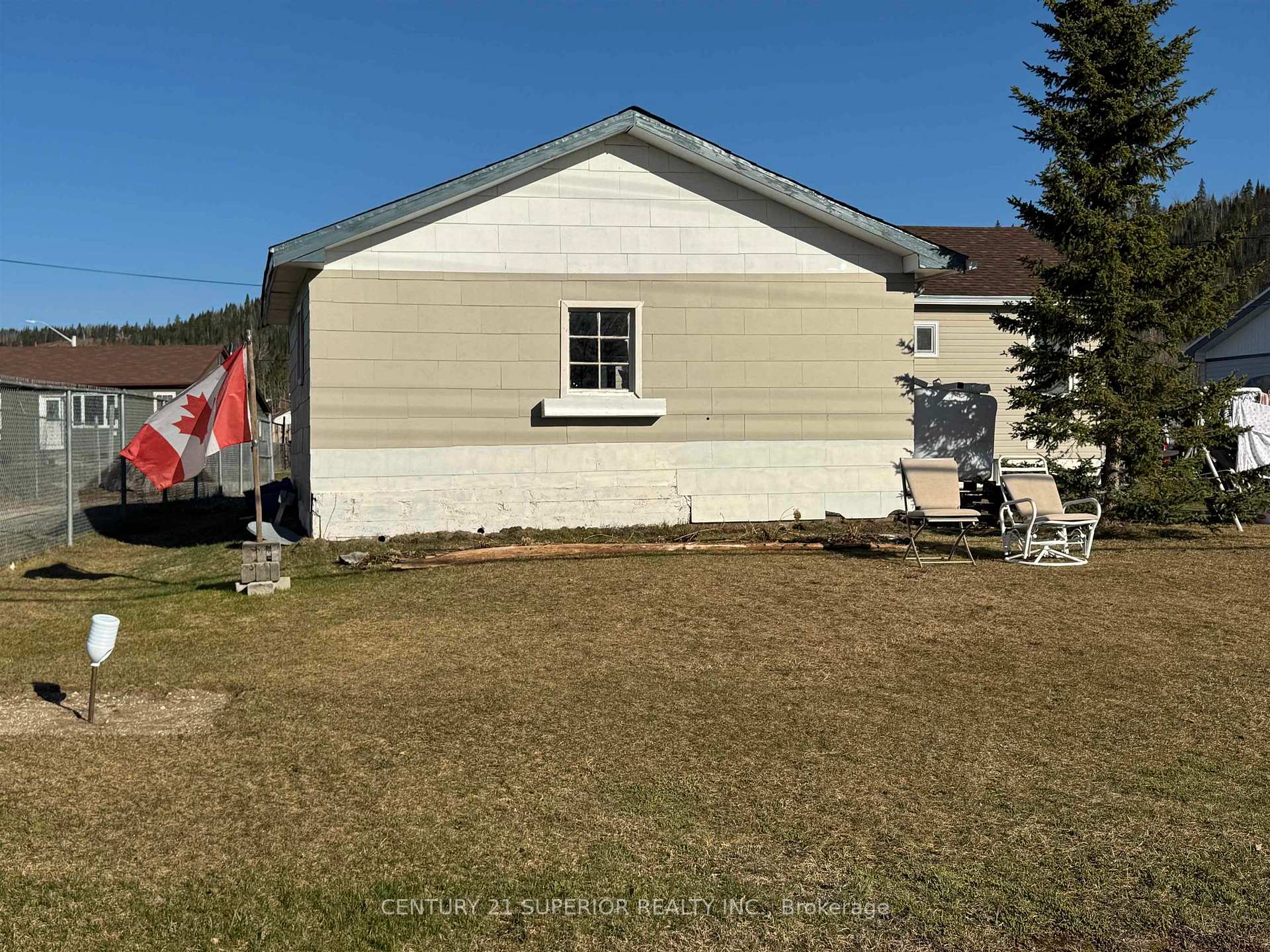 Photo 40 of 21 Heron Drive, Manitouwadge — HOMEH
