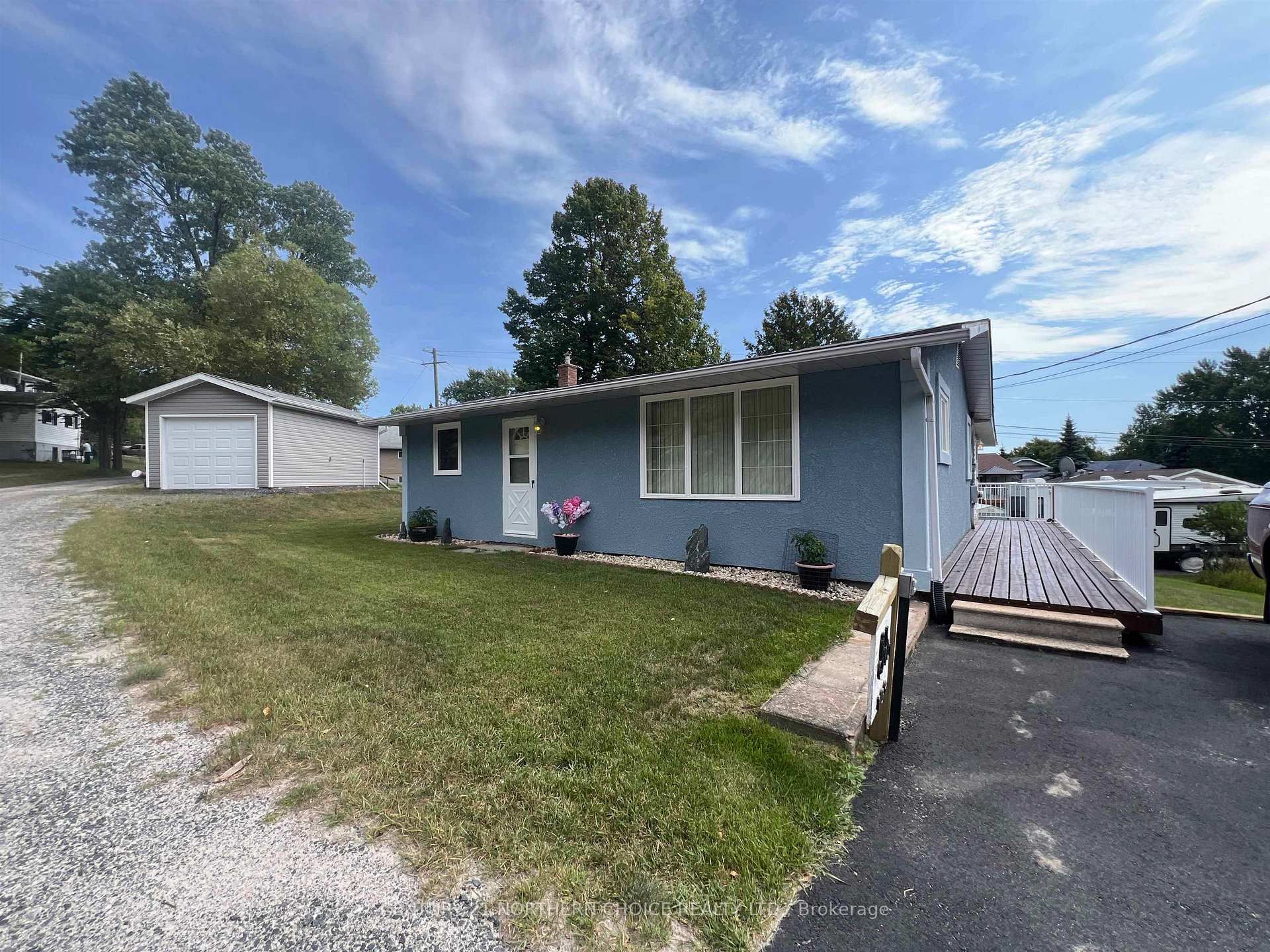 Photo 2 of 109 Houghton Road, Kenora, Amethyst — HOMEH