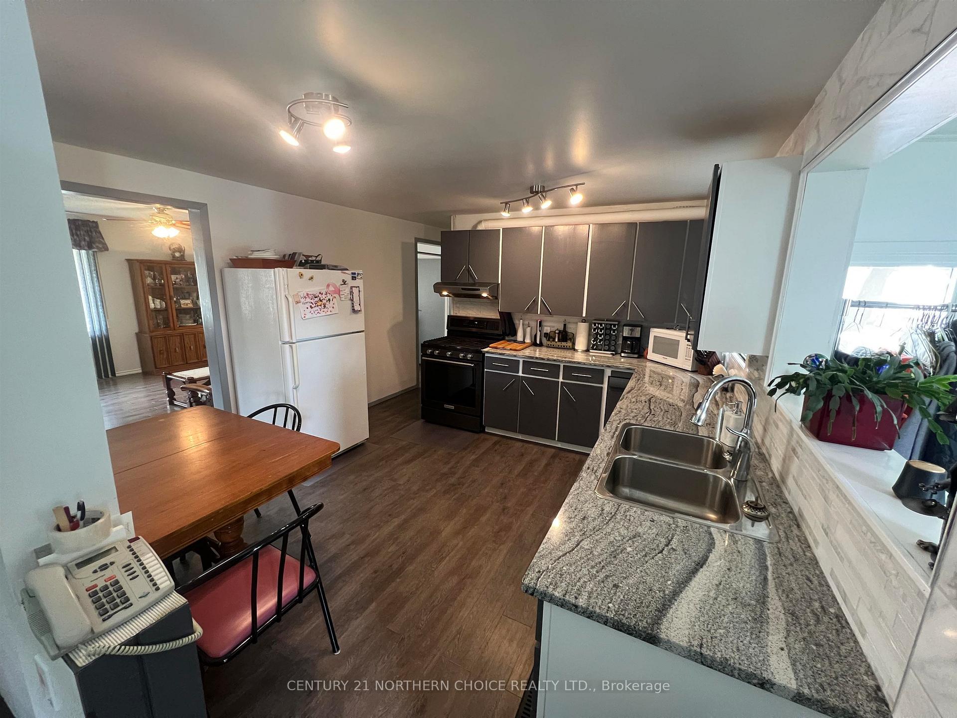 Photo 9 of 109 Houghton Road, Kenora, Amethyst — HOMEH