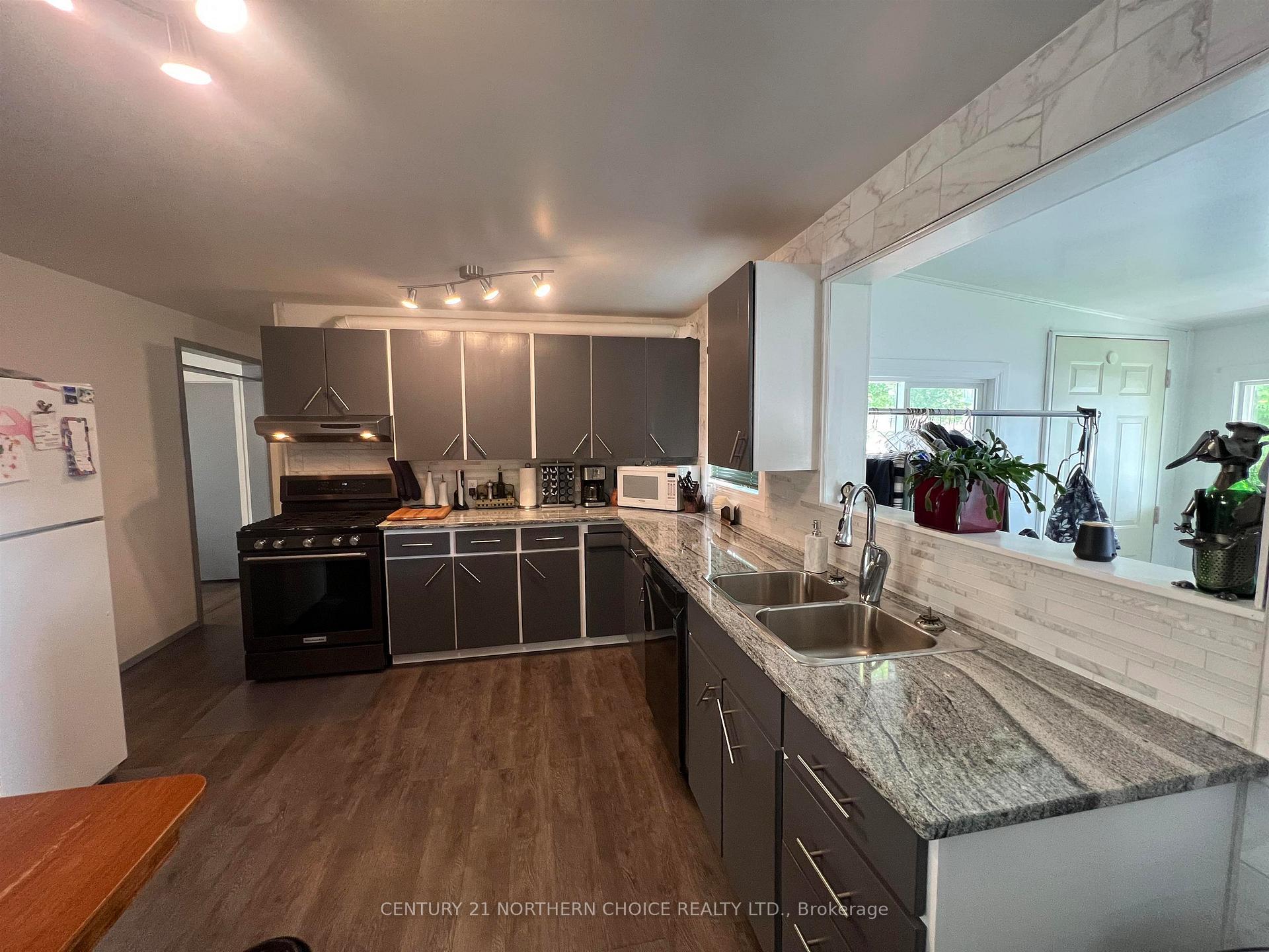 Photo 10 of 109 Houghton Road, Kenora, Amethyst — HOMEH