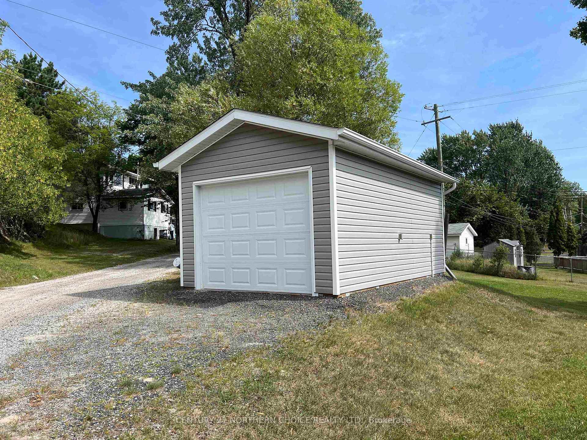 Photo 34 of 109 Houghton Road, Kenora, Amethyst — HOMEH
