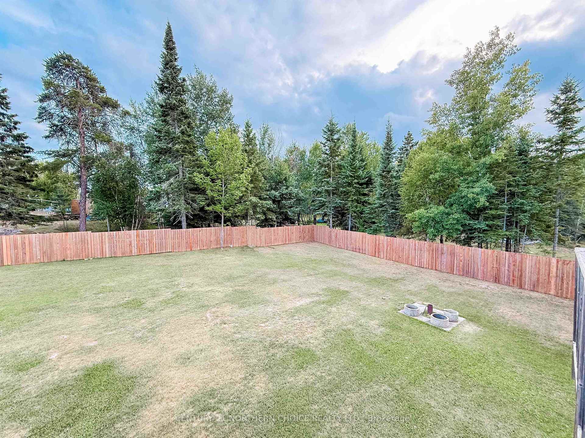 Photo 5 of 13 Bunny Street, Kenora, Donkirk Heights — HOMEH