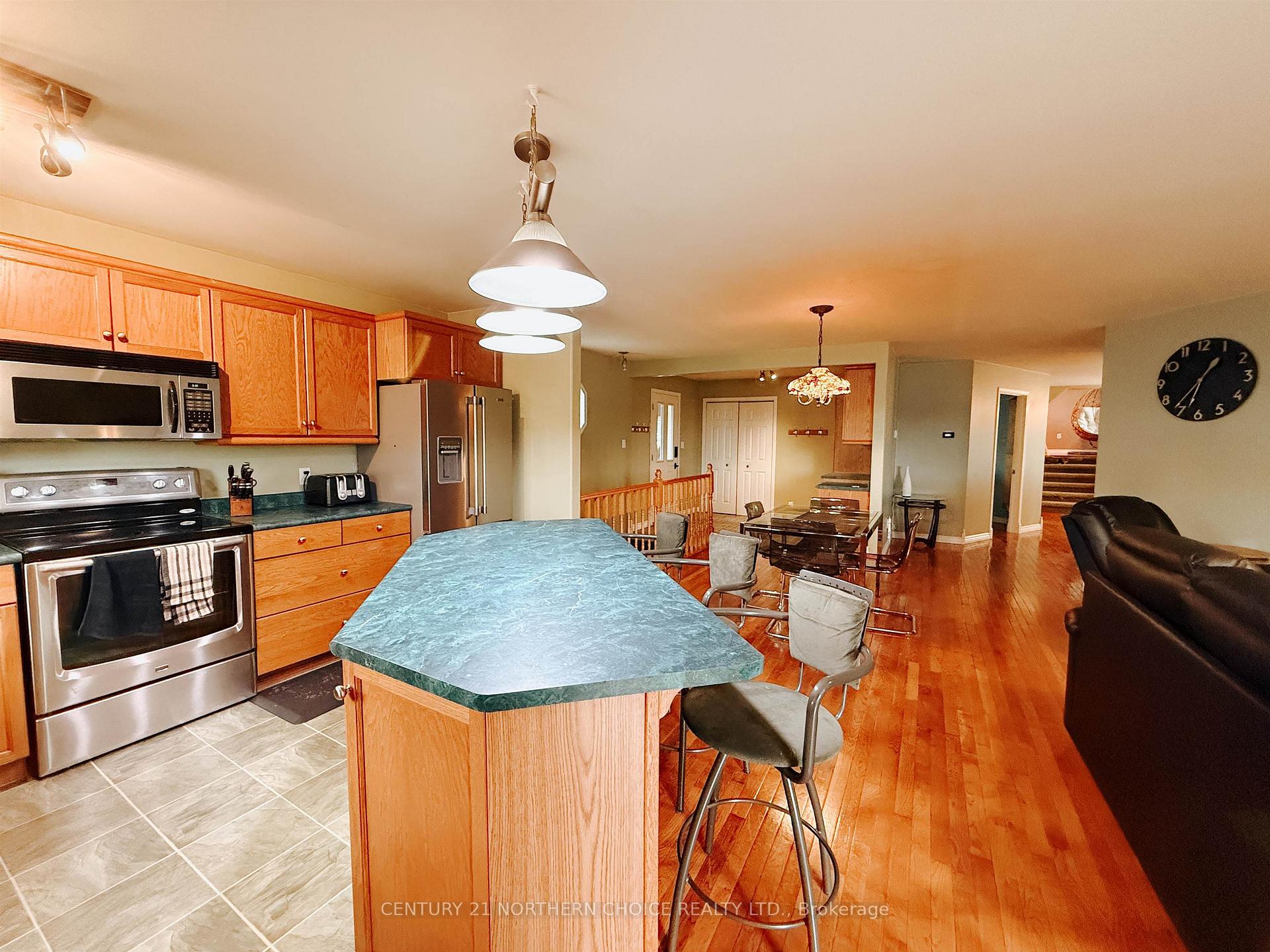 Photo 16 of 13 Bunny Street, Kenora, Donkirk Heights — HOMEH