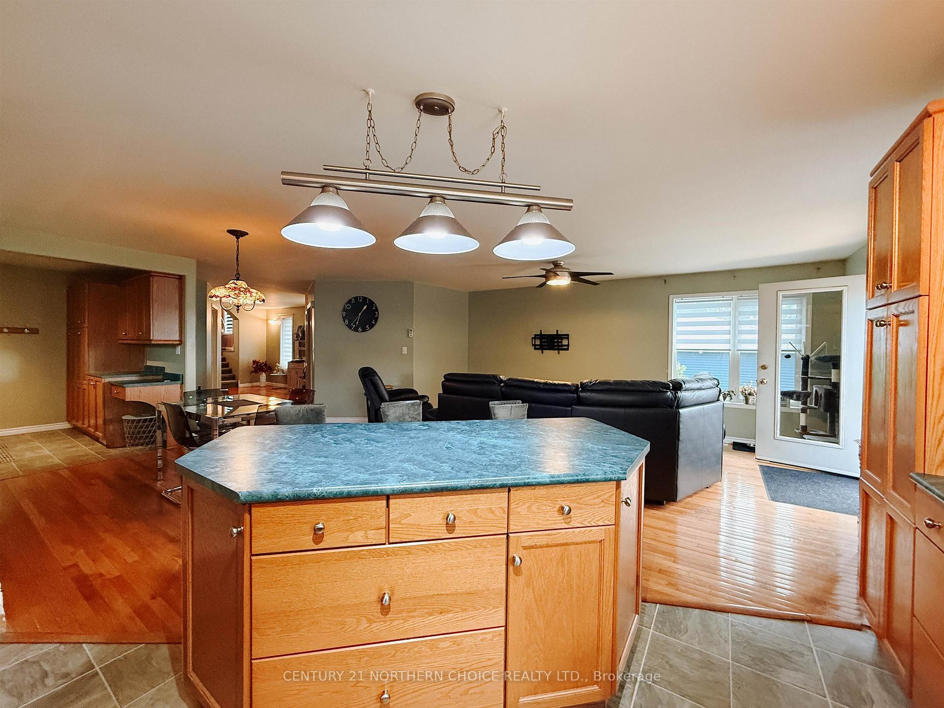 Photo 17 of 13 Bunny Street, Kenora, Donkirk Heights — HOMEH