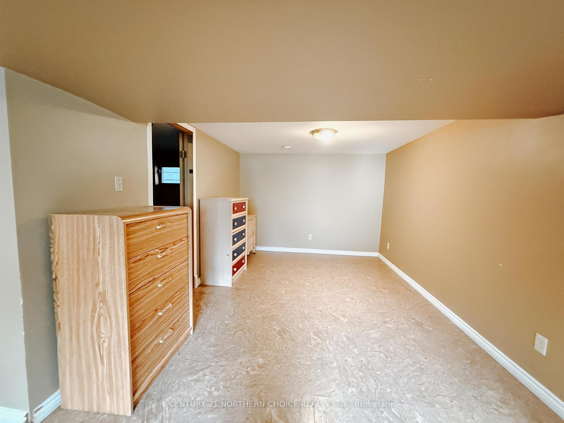 Photo 31 of 13 Bunny Street, Kenora, Donkirk Heights — HOMEH