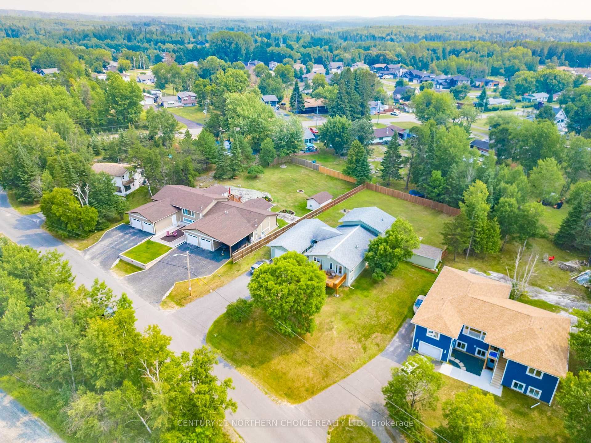 Photo 43 of 13 Bunny Street, Kenora, Donkirk Heights — HOMEH