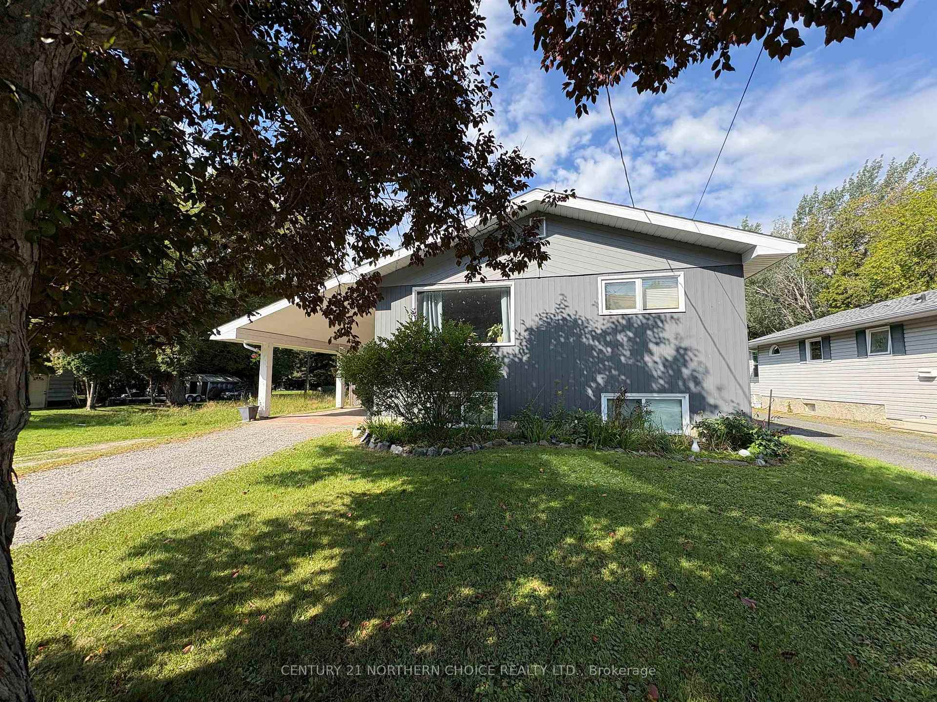 Photo 1 of 385 Daniel Avenue, Fort Frances — HOMEH