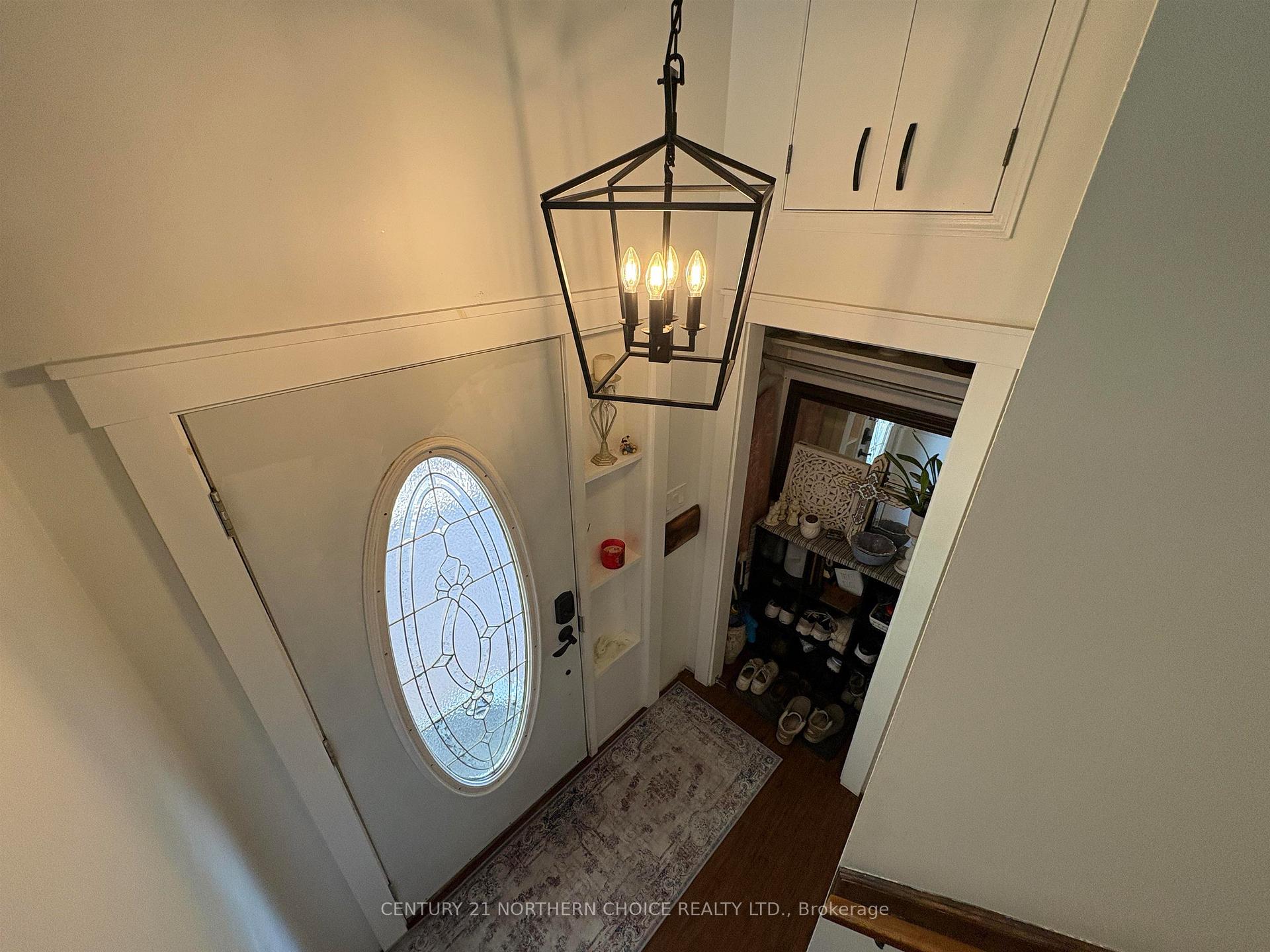 Photo 3 of 385 Daniel Avenue, Fort Frances — HOMEH