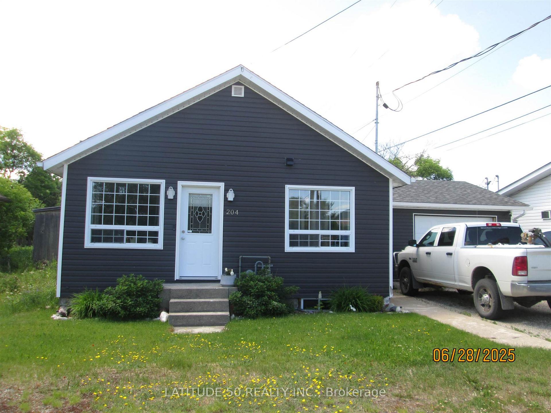 Photo 2 of 204 West Street, Ignace — HOMEH