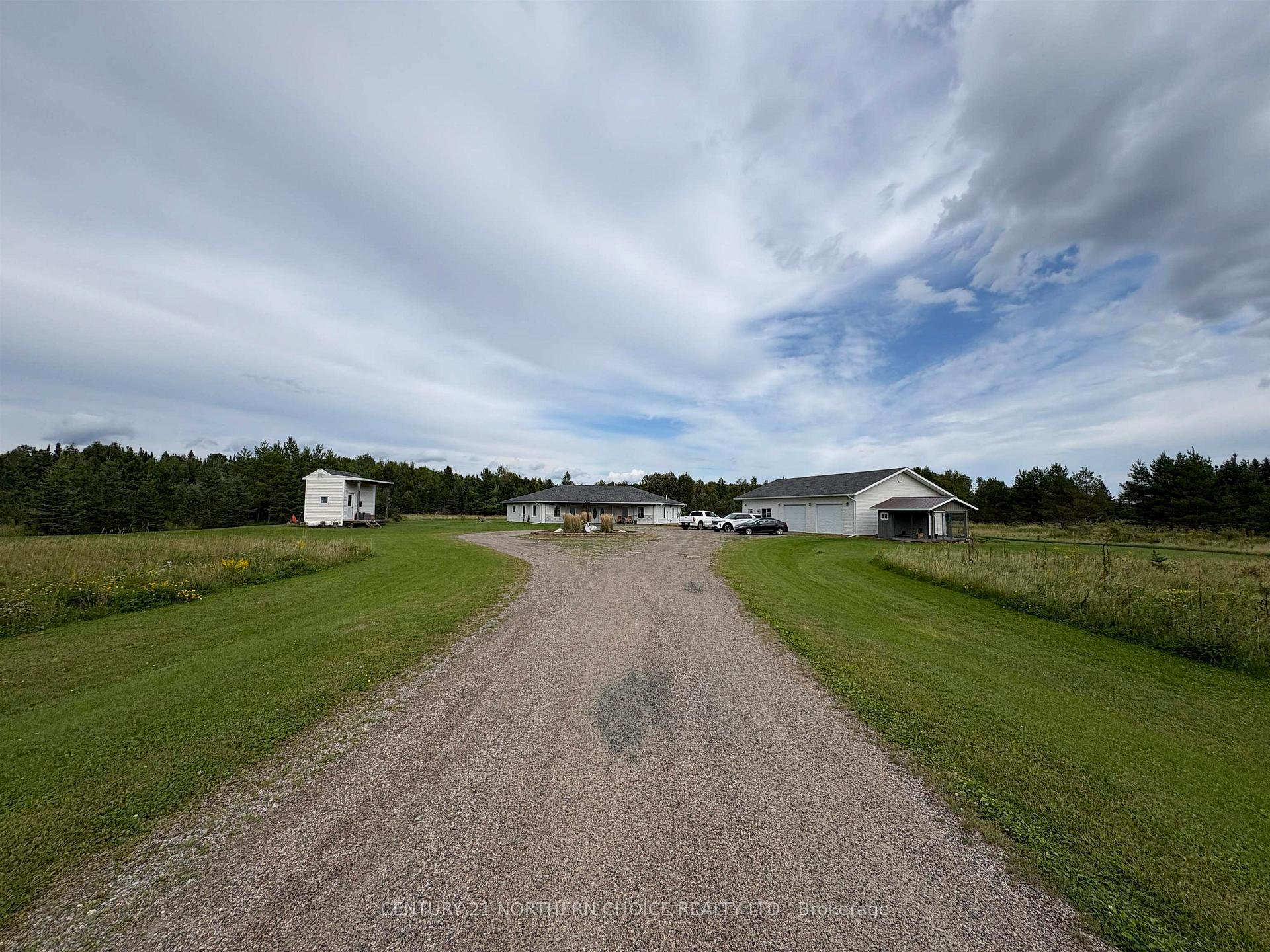 Photo 2 of 2250 Mutz Road, La Vallee — HOMEH