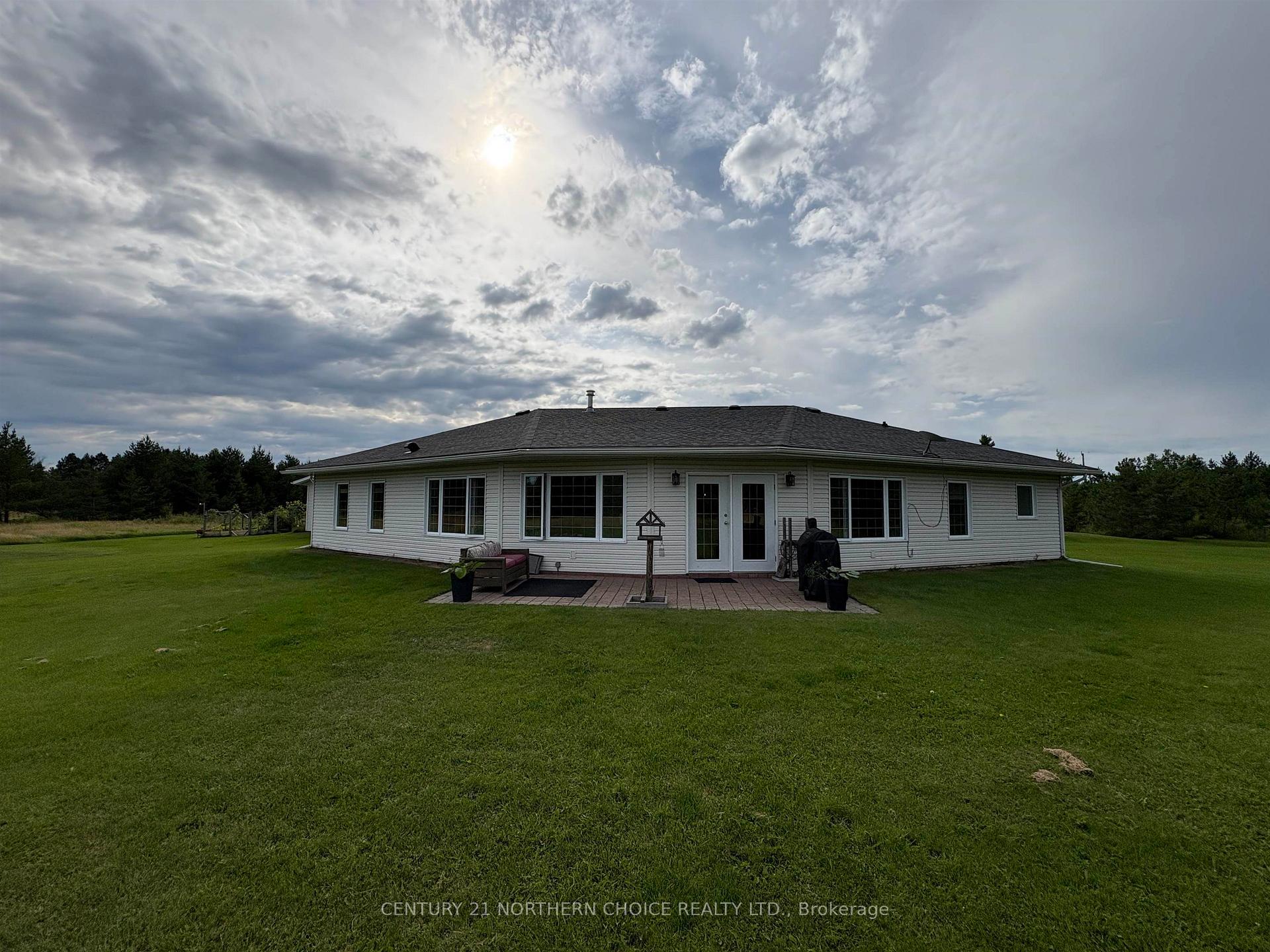 Photo 4 of 2250 Mutz Road, La Vallee — HOMEH