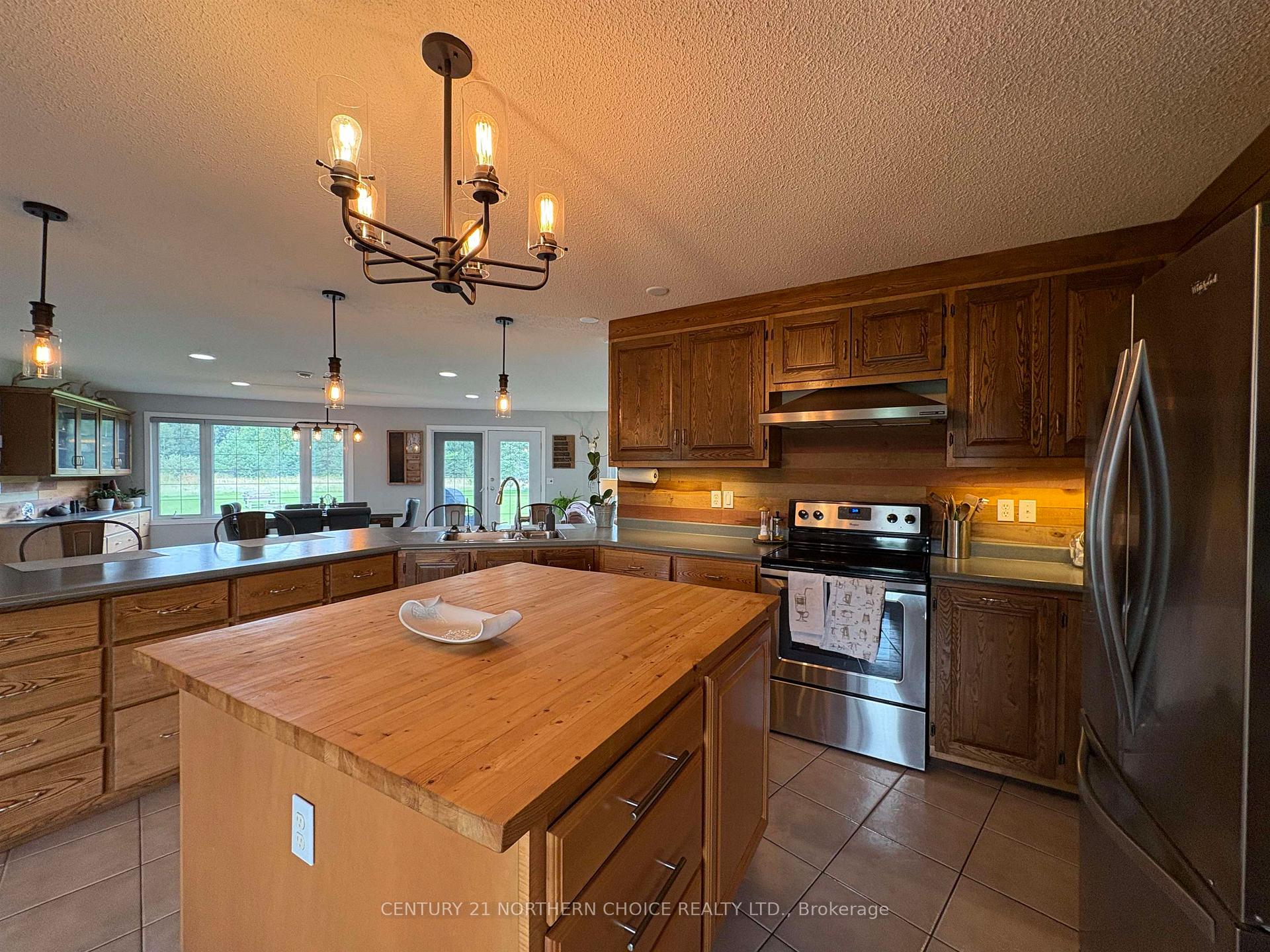 Photo 10 of 2250 Mutz Road, La Vallee — HOMEH