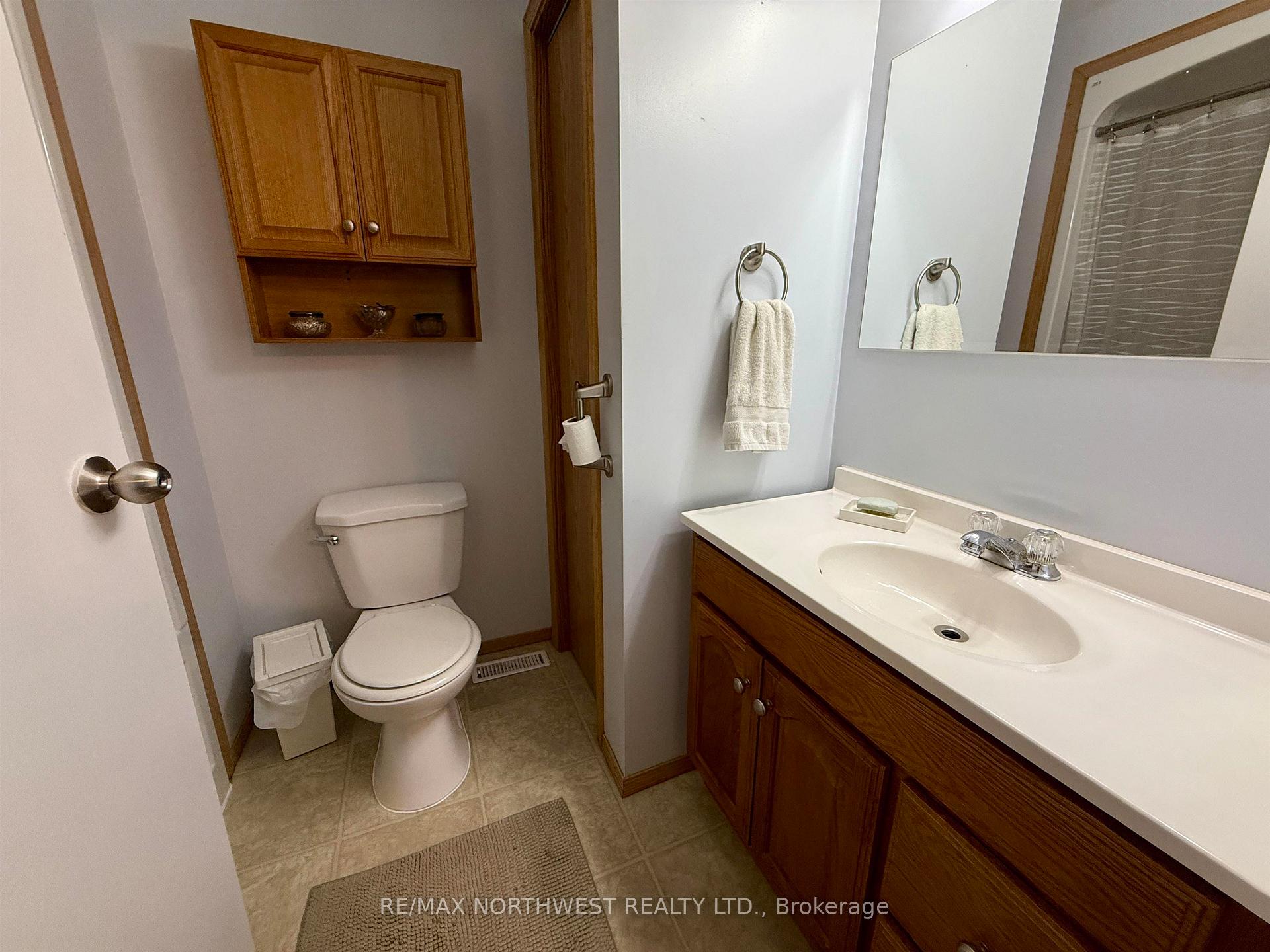 Photo 12 of 142 Barkman Close, Kenora, Kenora East — HOMEH