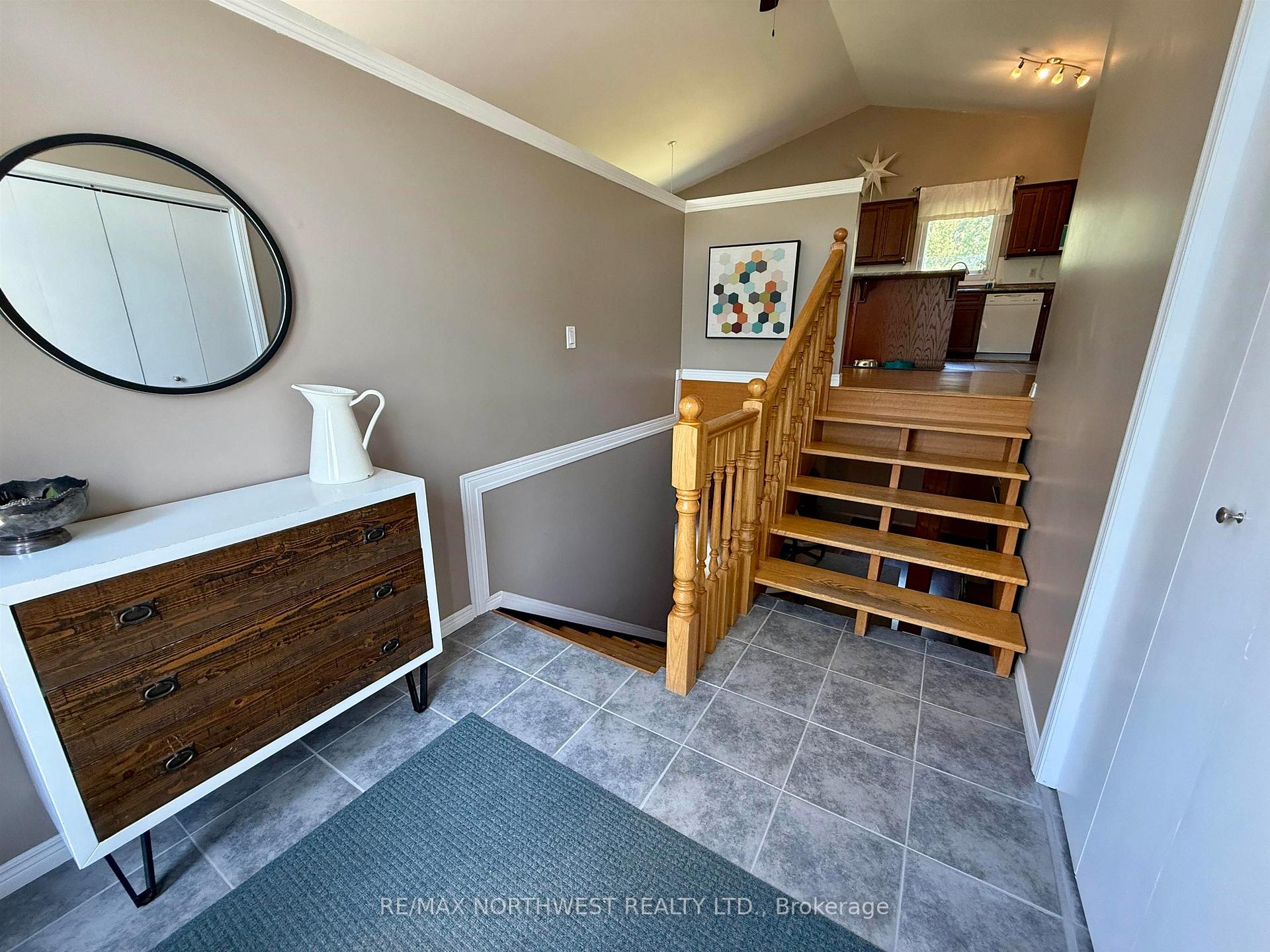 Photo 17 of 142 Barkman Close, Kenora, Kenora East — HOMEH