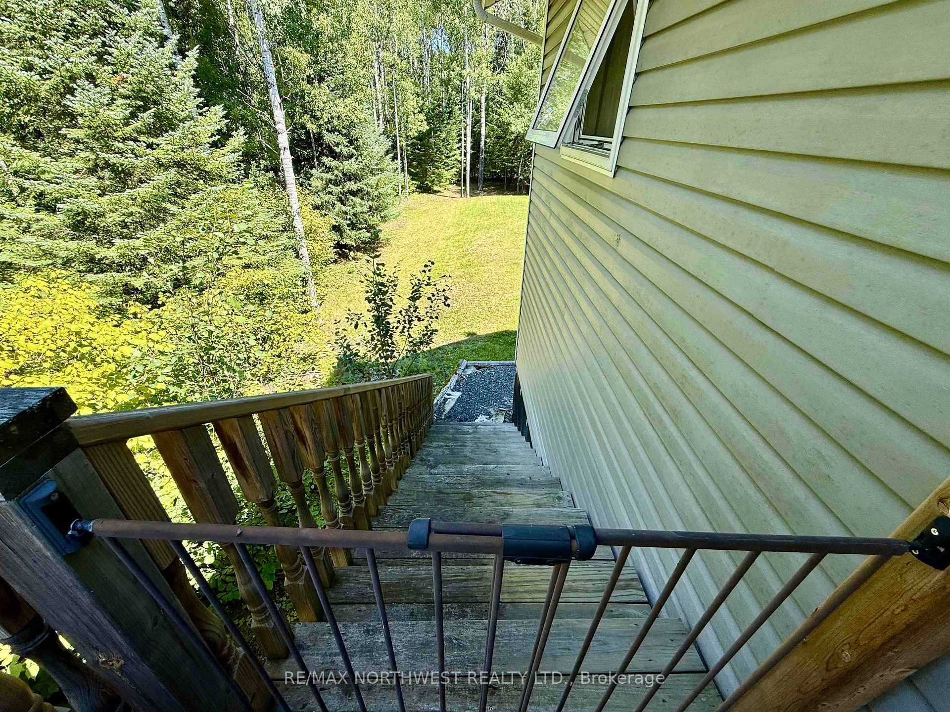 Photo 29 of 142 Barkman Close, Kenora, Kenora East — HOMEH