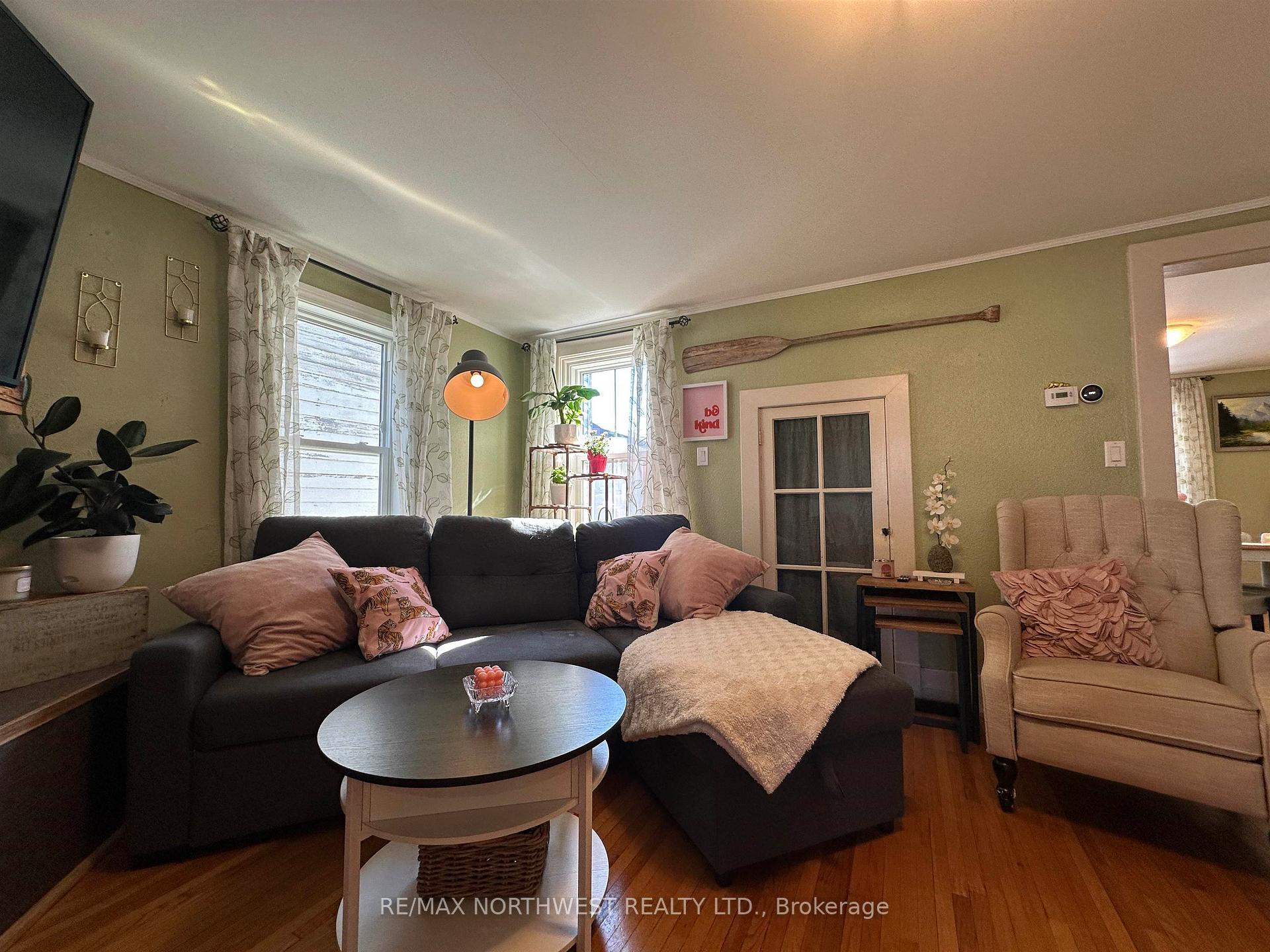 Photo 17 of 444 Third Street South, Kenora, Downtown — HOMEH