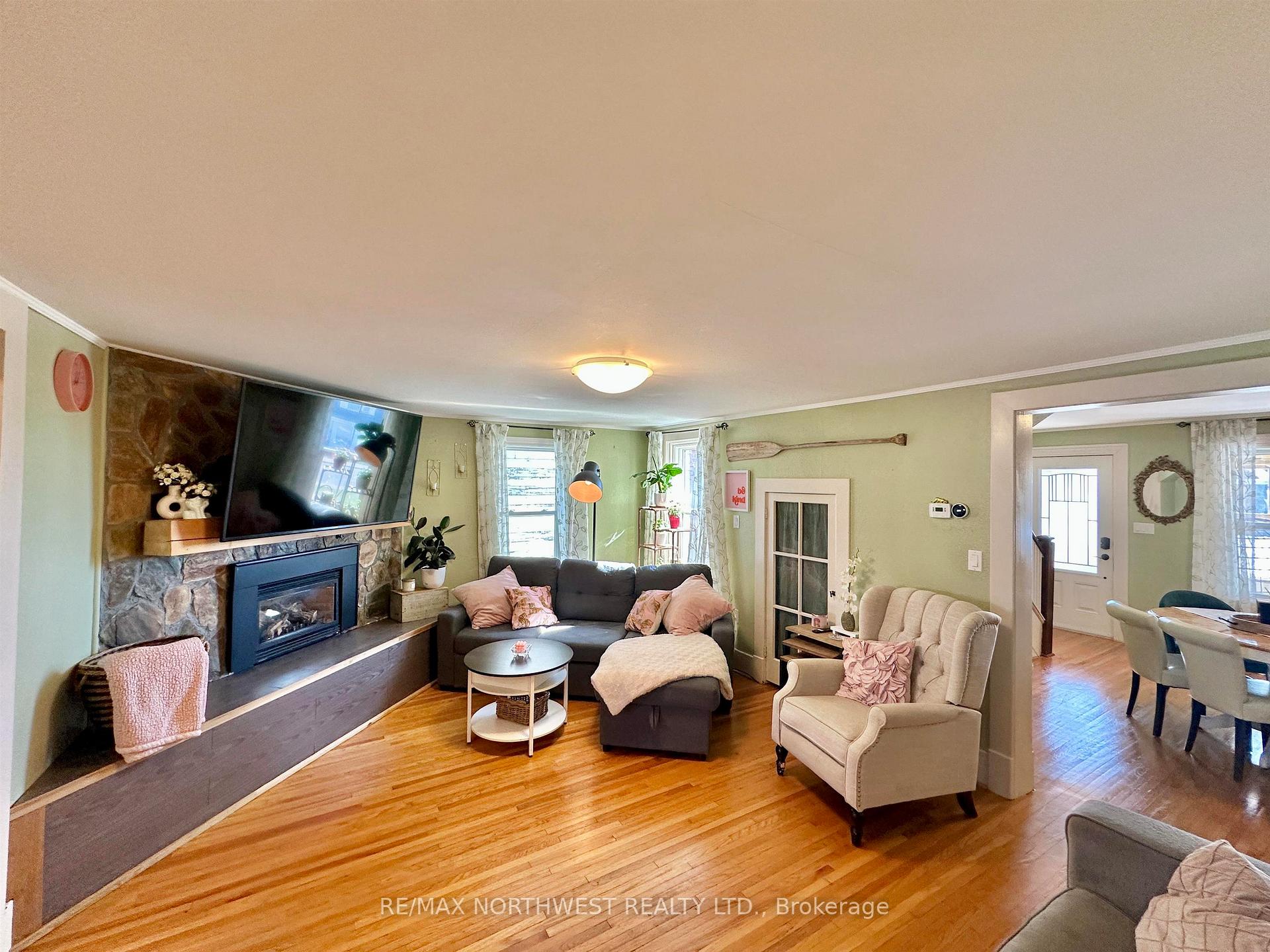 Photo 19 of 444 Third Street South, Kenora, Downtown — HOMEH