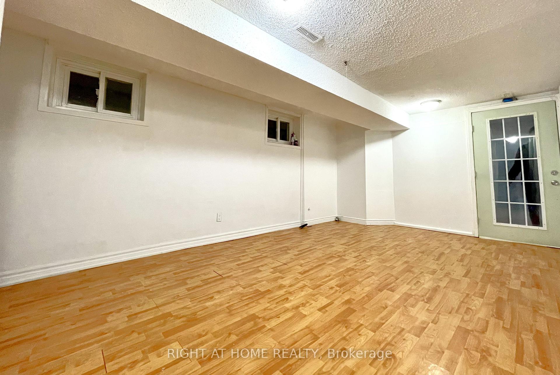 Photo 4 of Unit B, 108 Littleleaf Drive, Scarborough, Malvern — HOMEH
