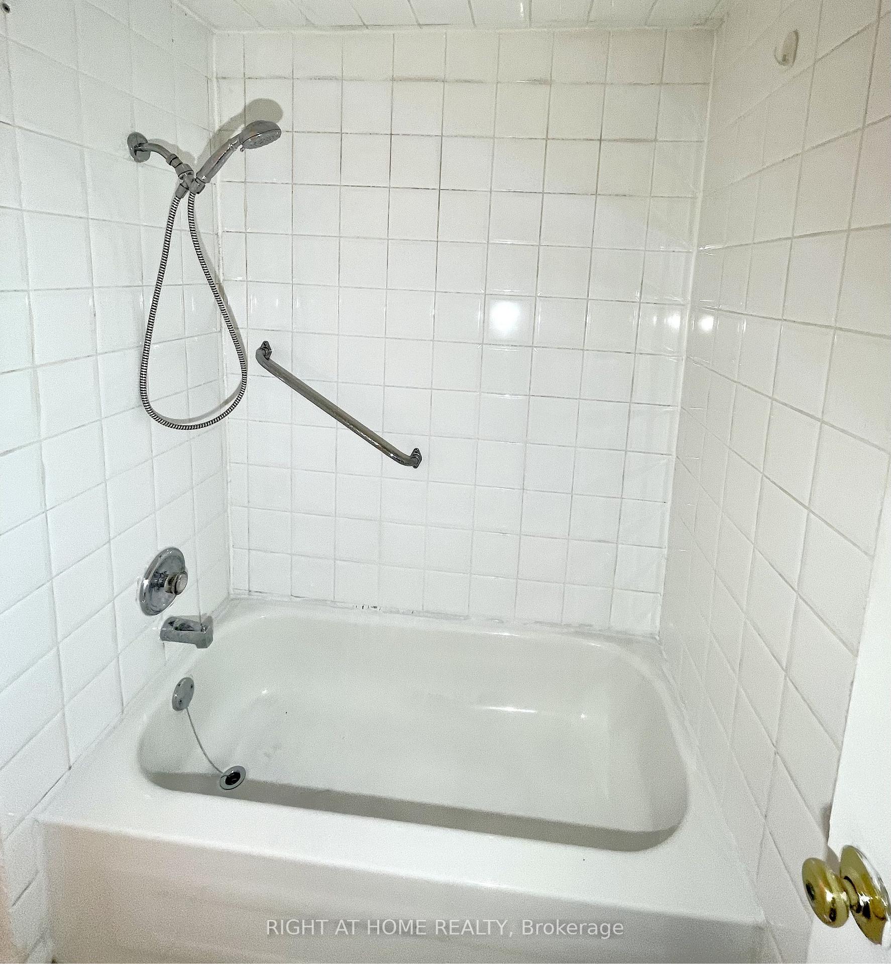 Photo 11 of Unit B, 108 Littleleaf Drive, Scarborough, Malvern — HOMEH