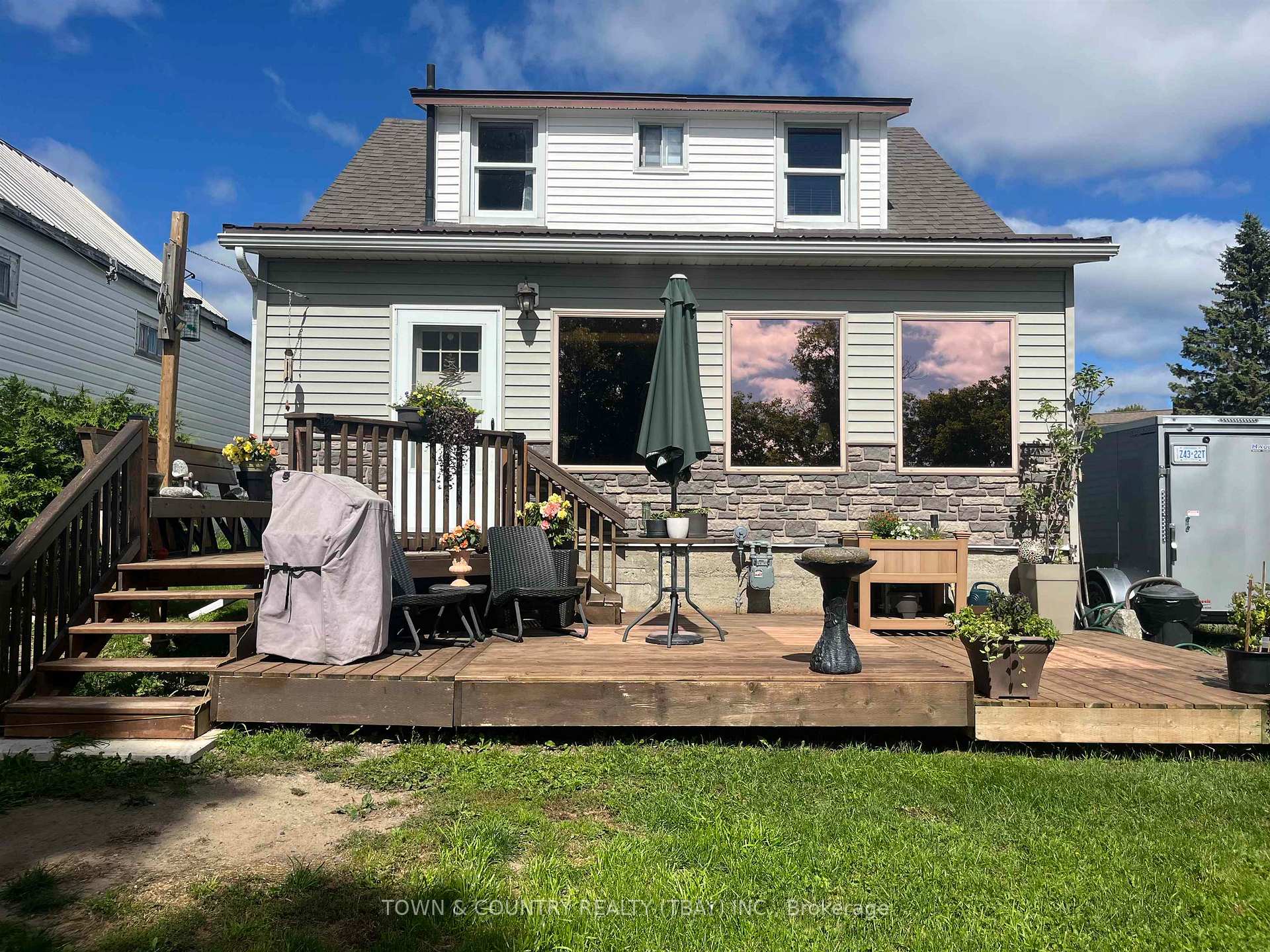 Photo 2 of 116 Fifth Street, Nipigon — HOMEH