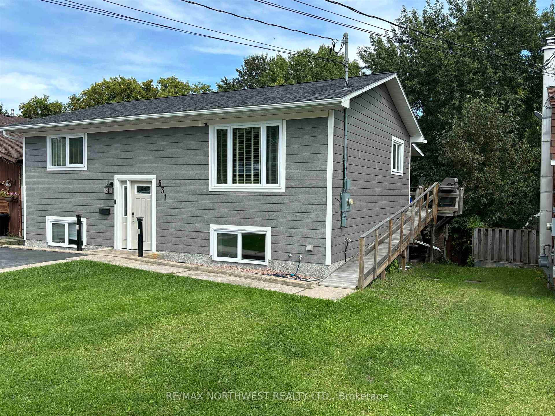 Photo 6 of 631 Eighth Avenue South, Kenora, Lakeside — HOMEH