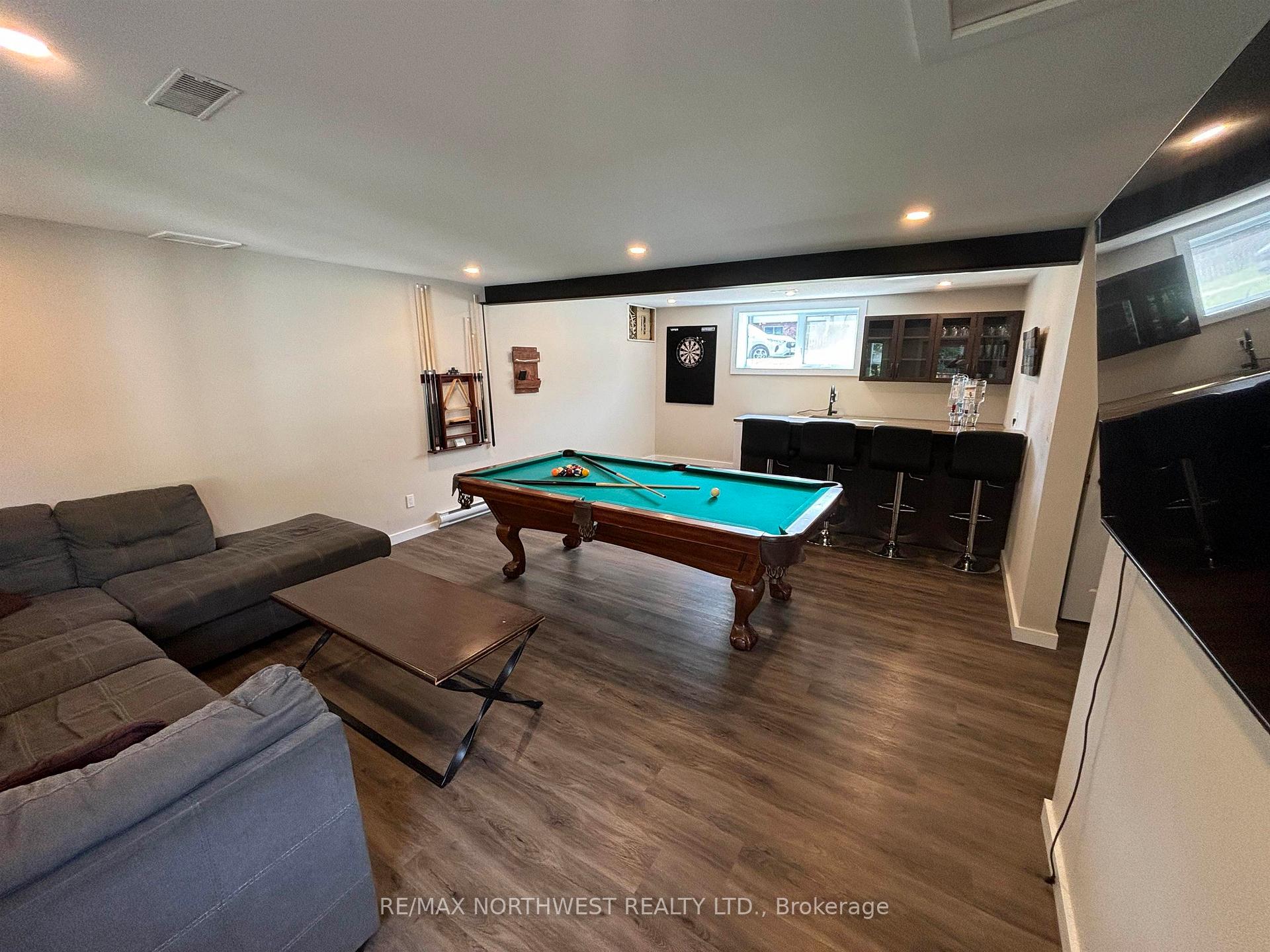 Photo 10 of 631 Eighth Avenue South, Kenora, Lakeside — HOMEH