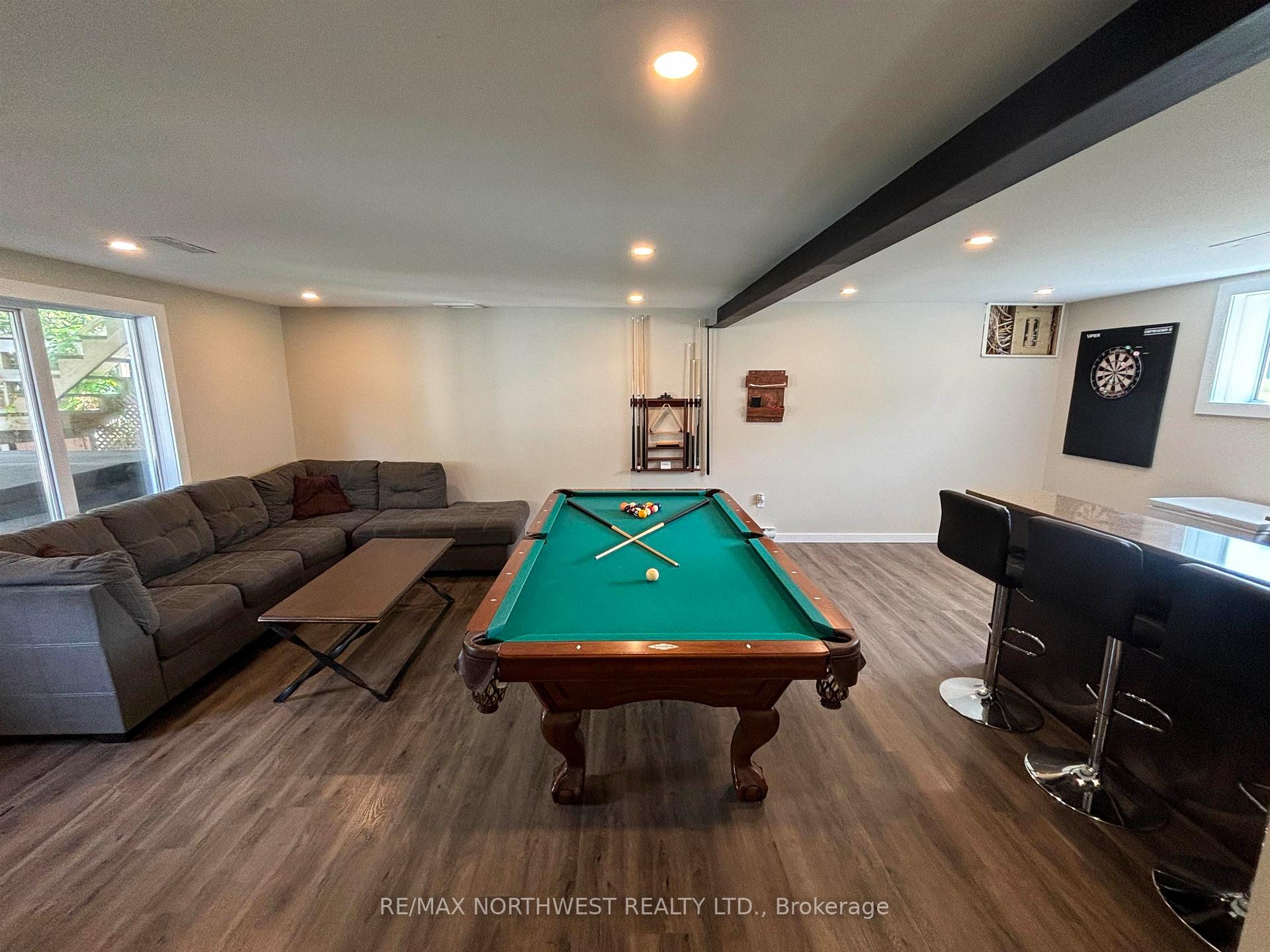 Photo 11 of 631 Eighth Avenue South, Kenora, Lakeside — HOMEH